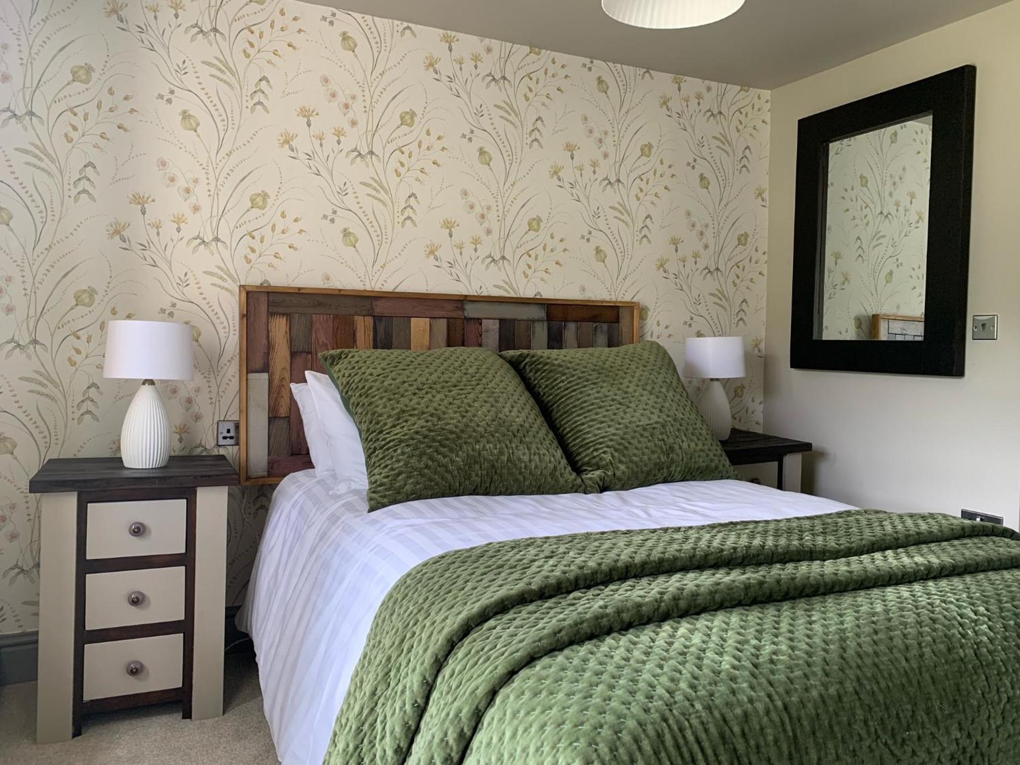 Double Room with Private Bathroom - Photo 7