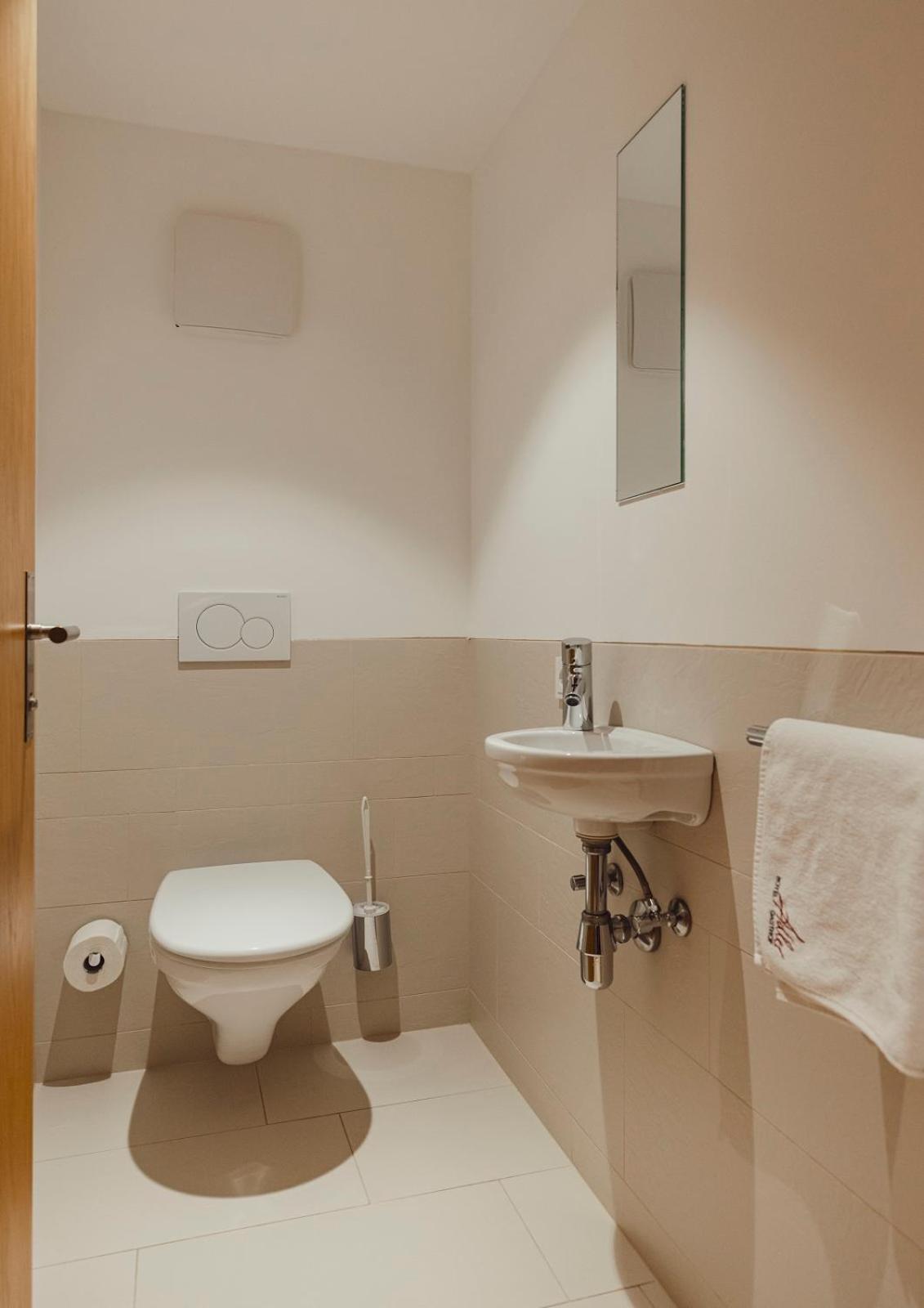 Suite - Photo 4
