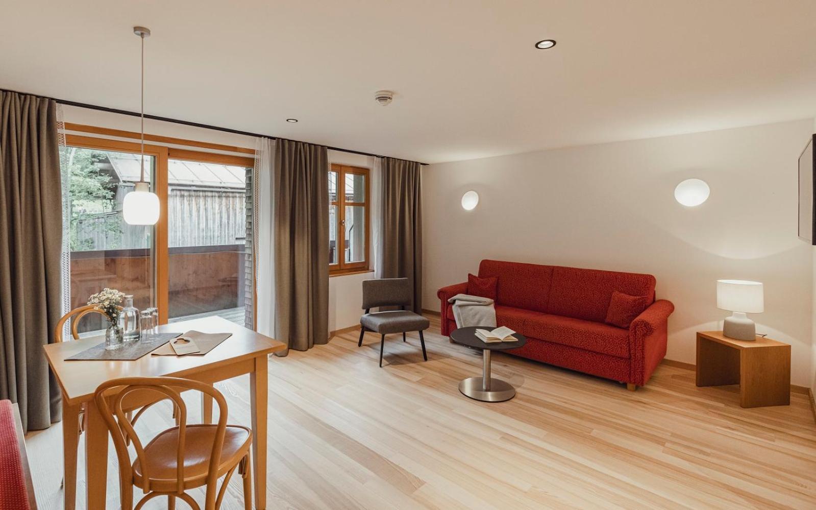 Suite - Photo 5