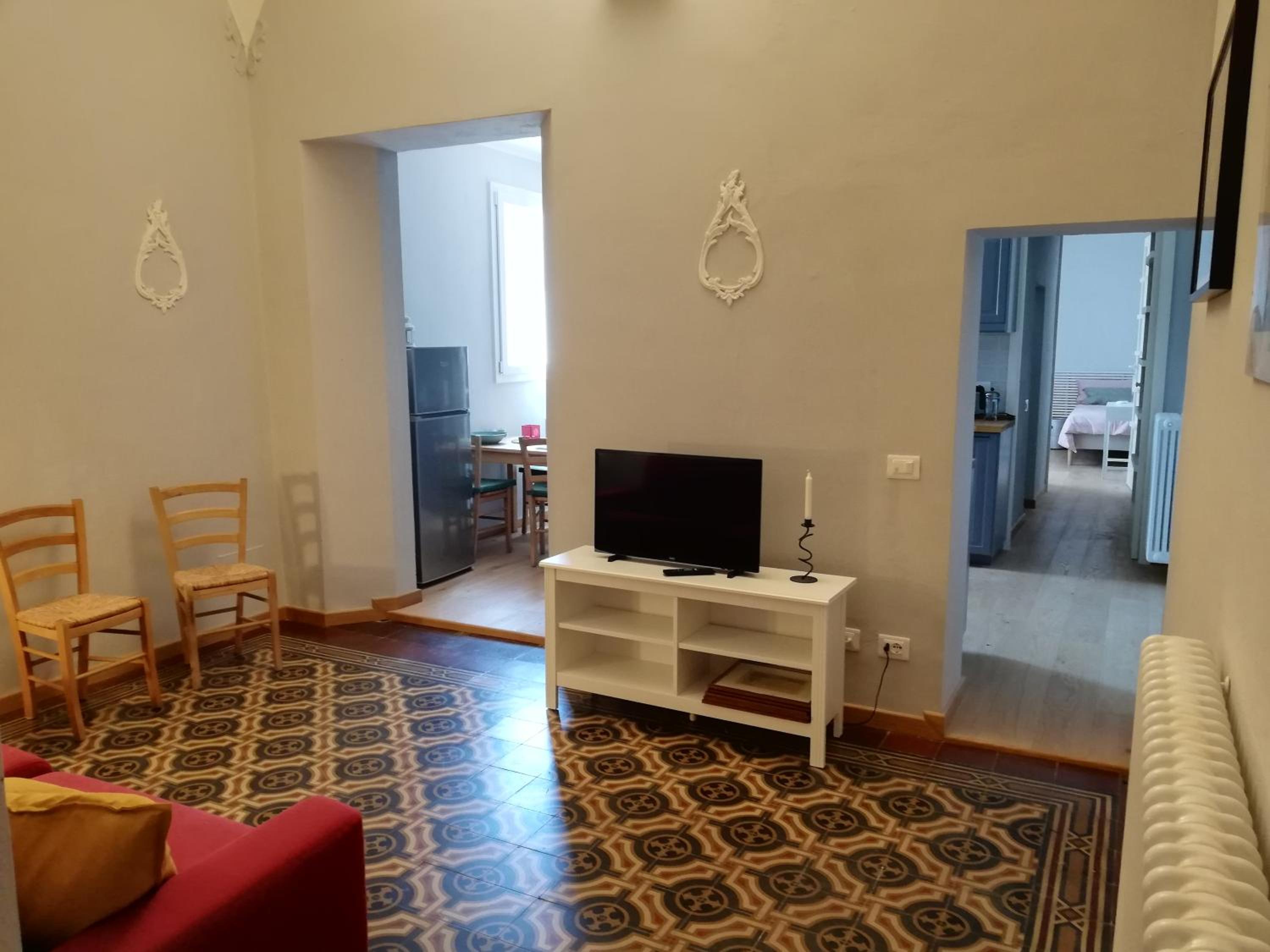 Two-Bedroom Apartment - Photo 9