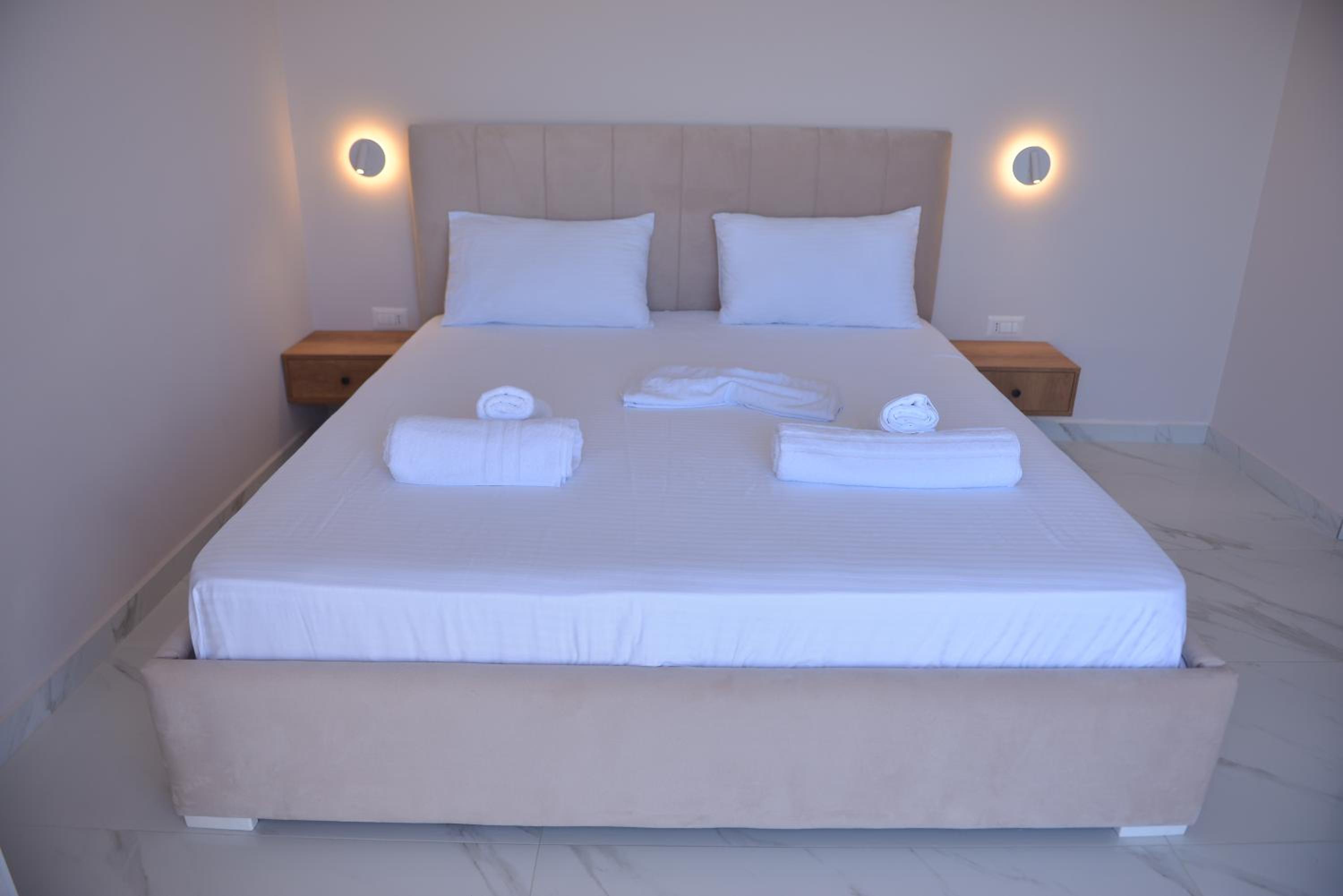 Double Room with Balcony and Sea View photo 3