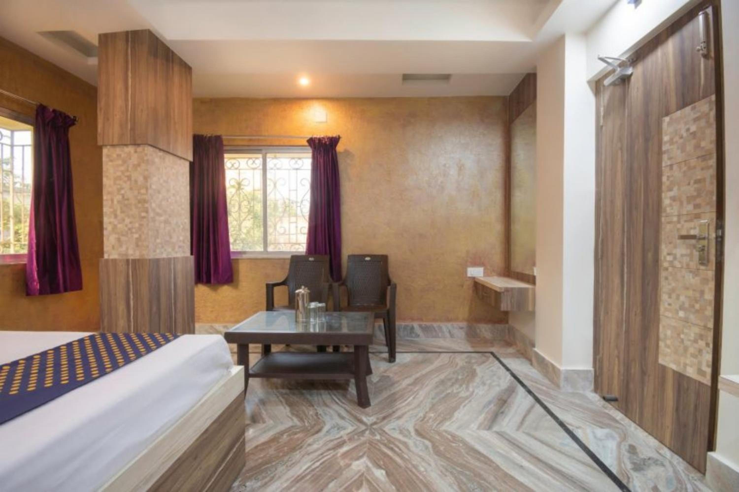 Standard Double Room - Photo 9