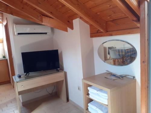 Deluxe Attic Quadruple Room with Sea View