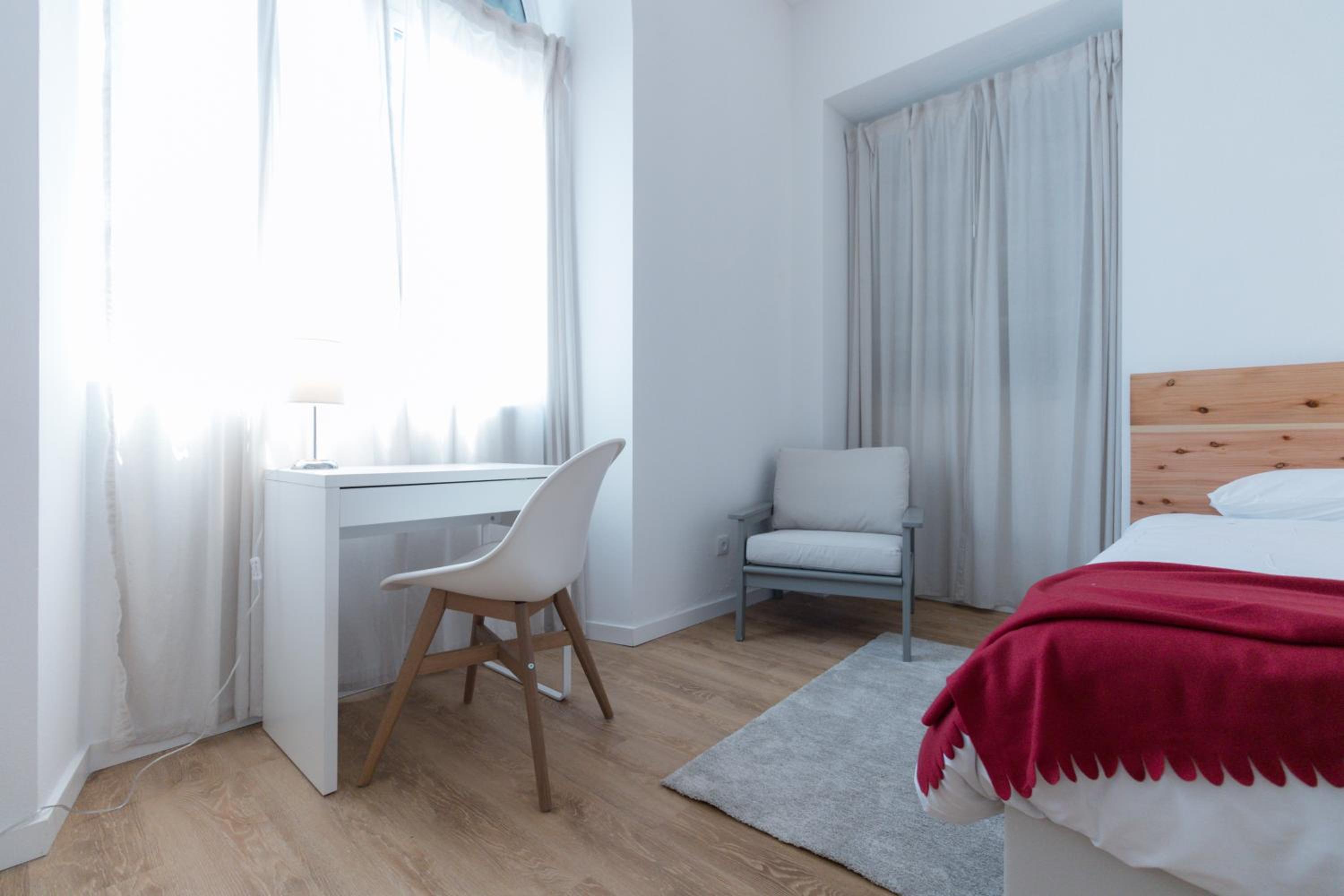 Standard Family Room - Photo 7