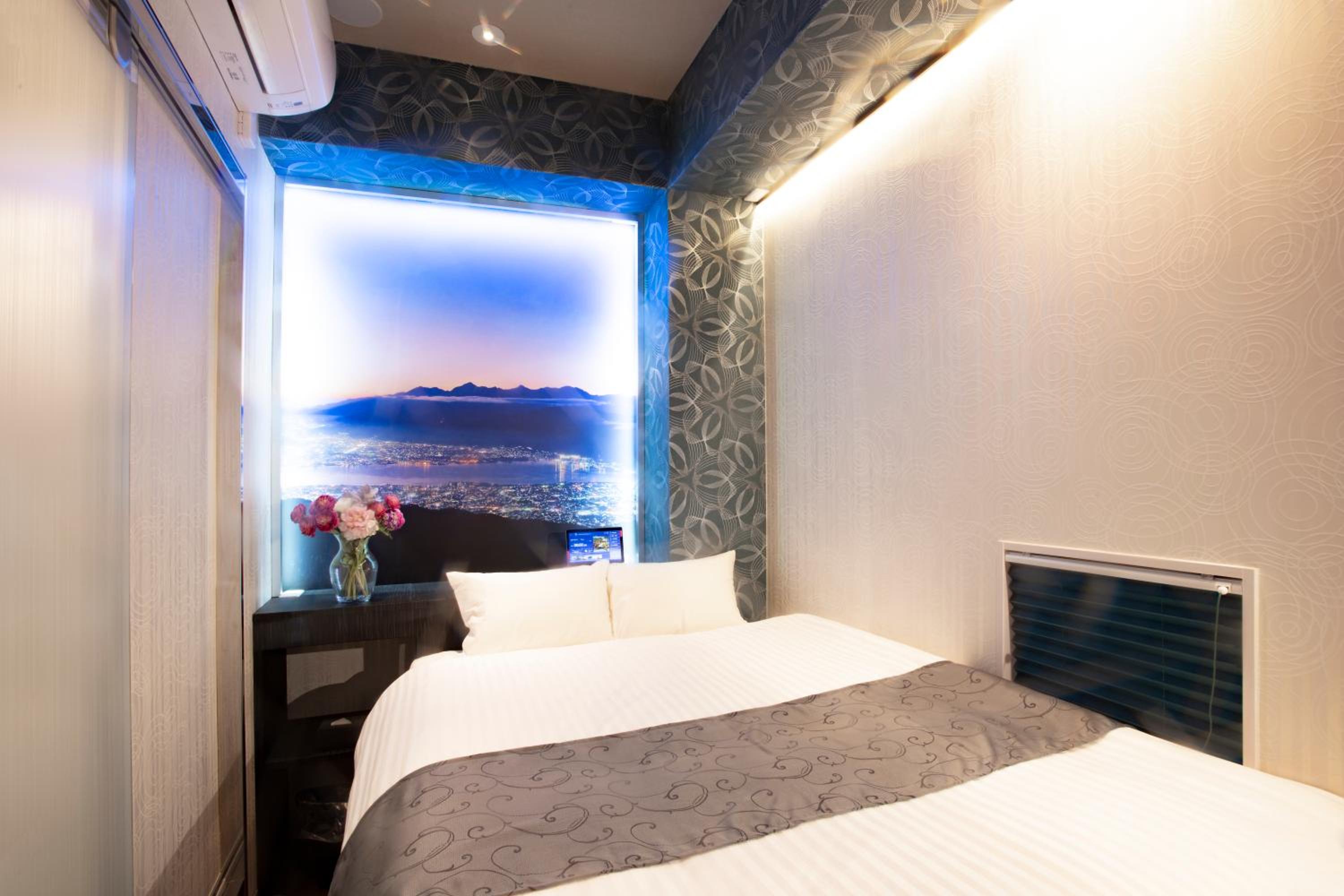 Deluxe Double Room - Photo 11
