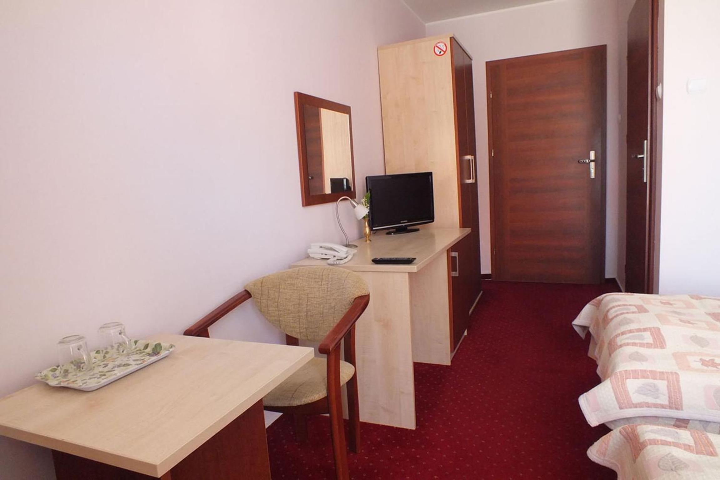 Double or Twin Room photo 3
