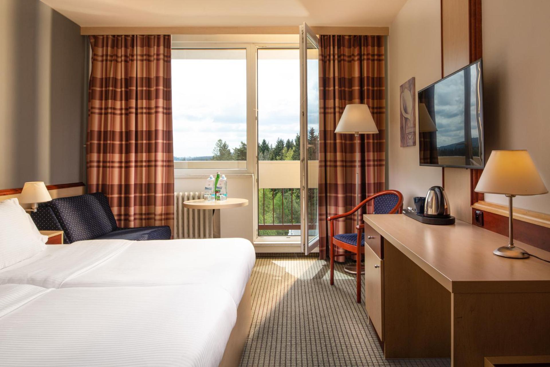 Executive Double Room with Balcony and Spa Access