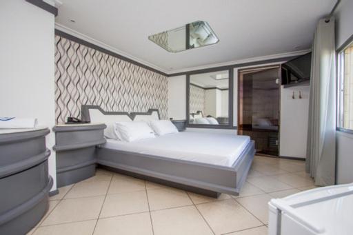 King Suite with Spa Bath