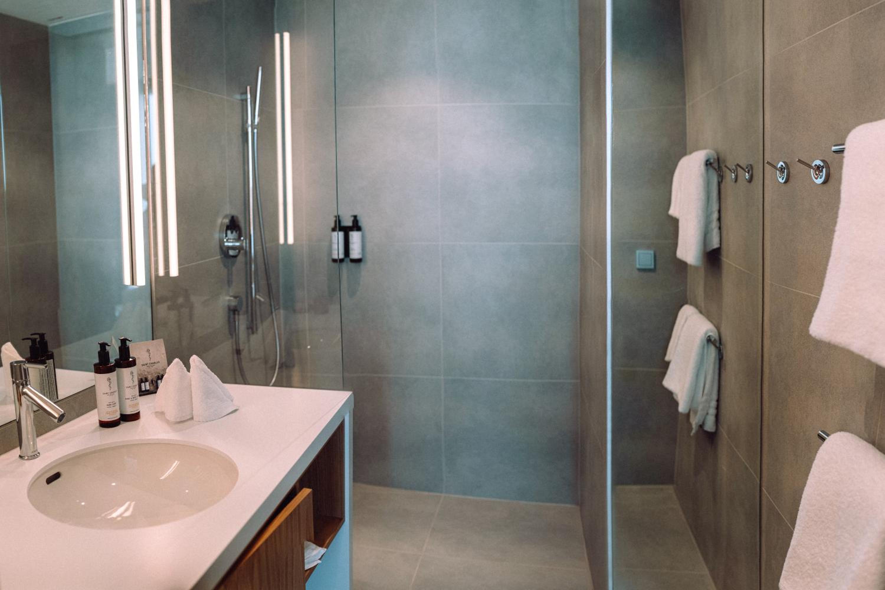 Superior Double Room - Photo 2