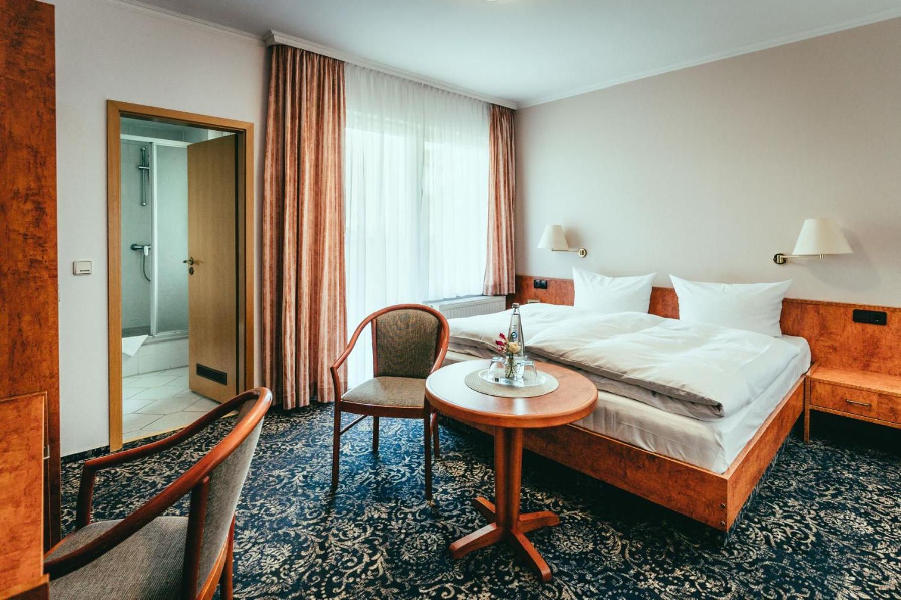 Double Room - Photo 7