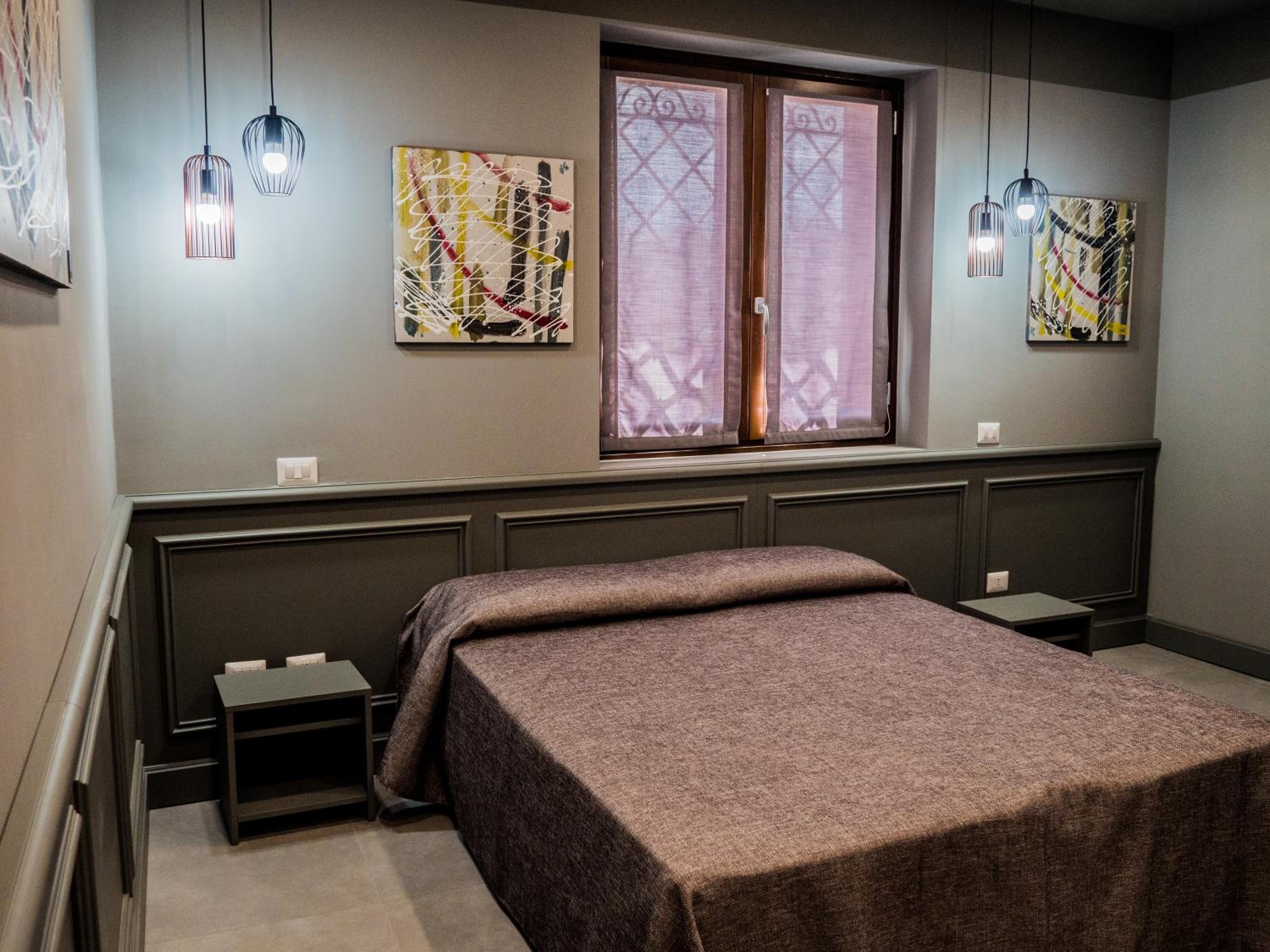 Deluxe Room - Photo 1