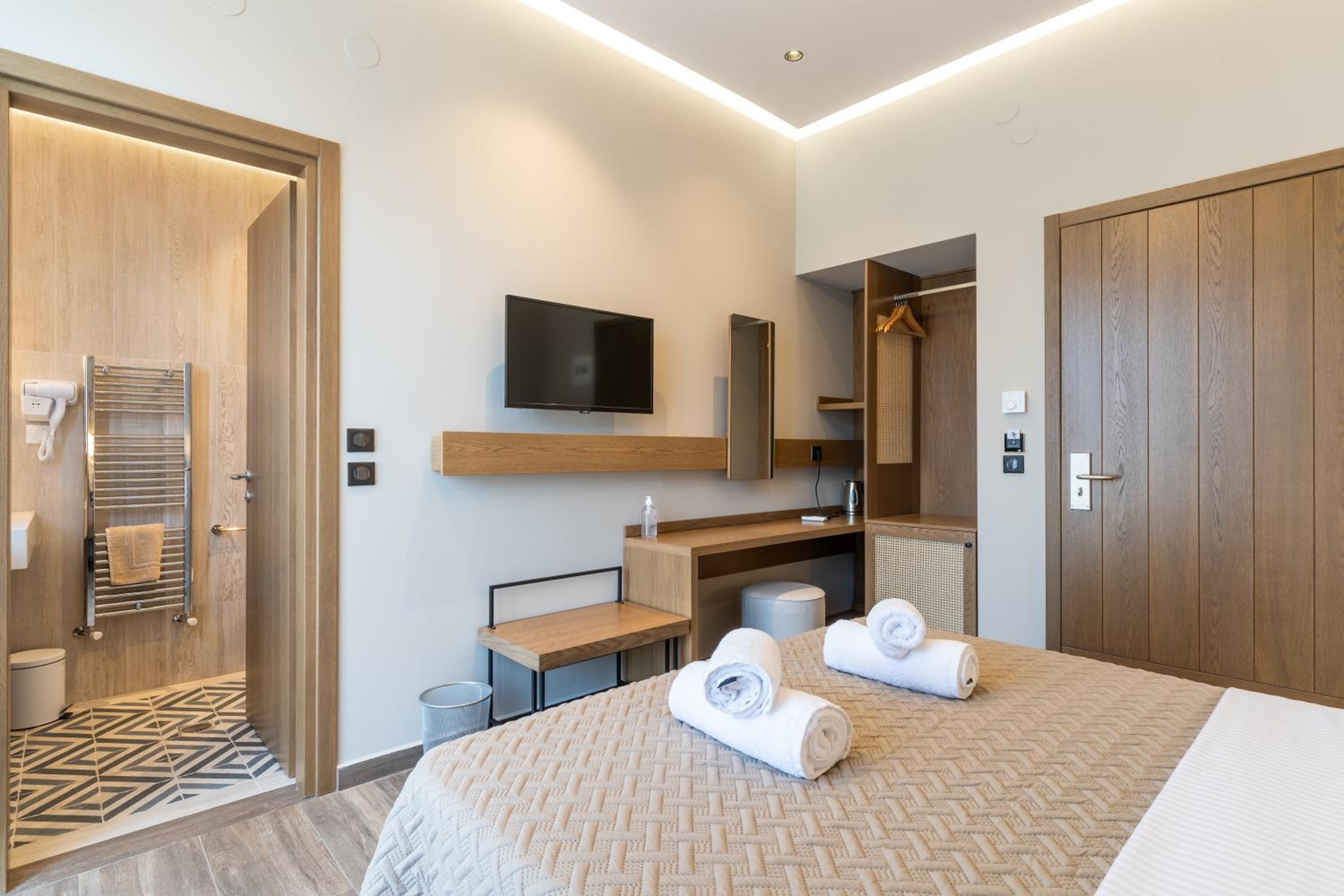 Double Room with Mountain View