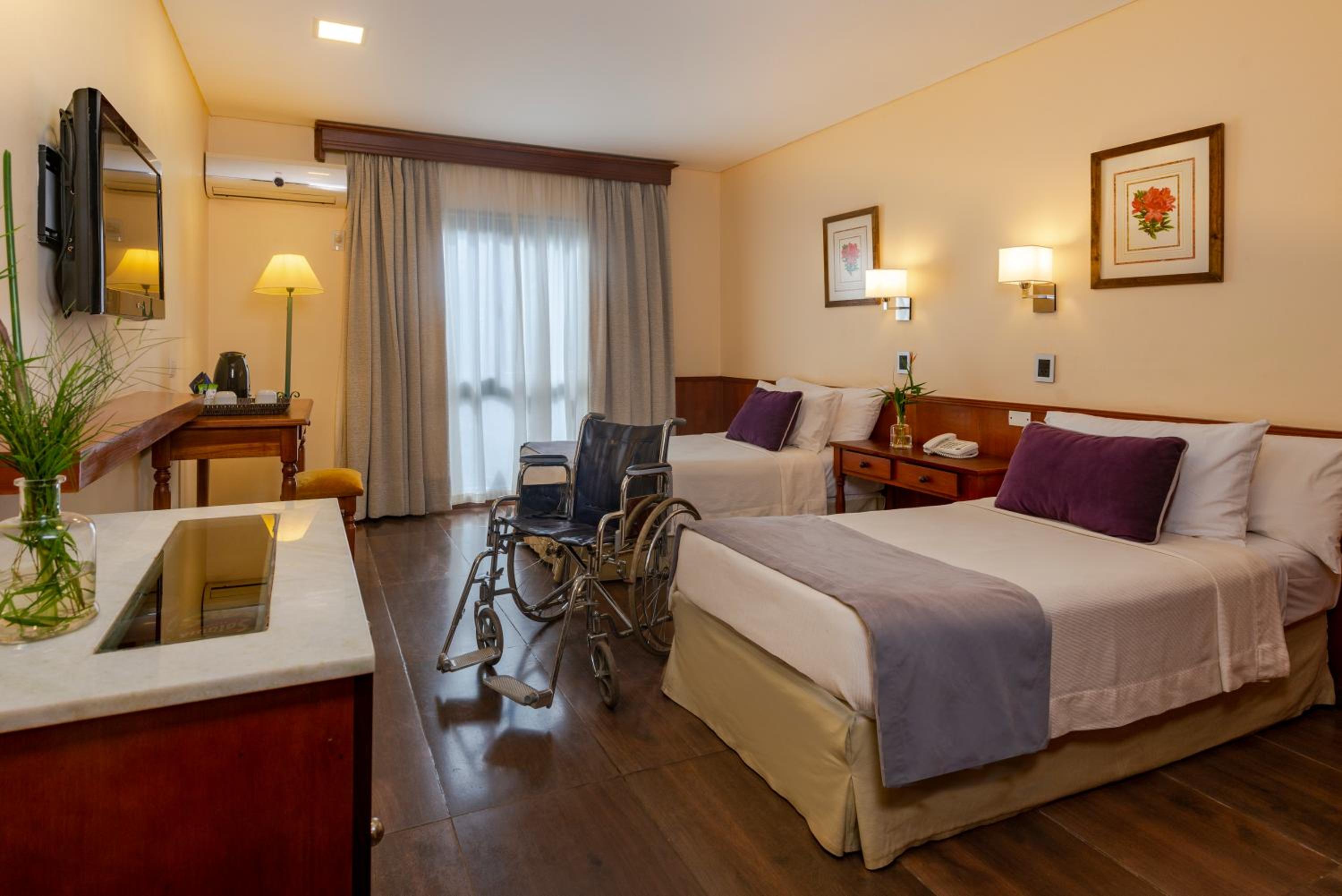 Room adapted for people with reduced mobility