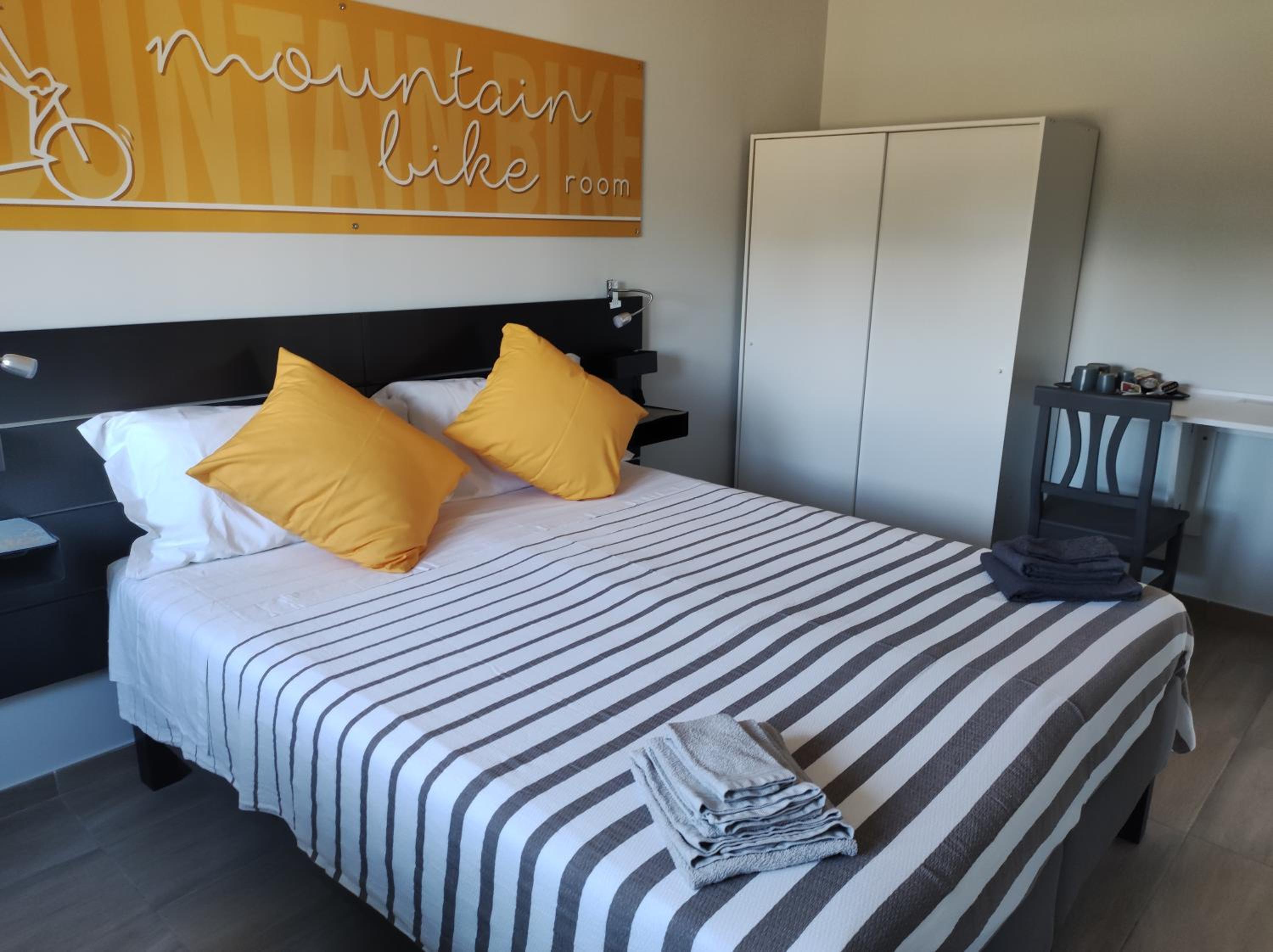 Double Room with Private Bathroom photo 1