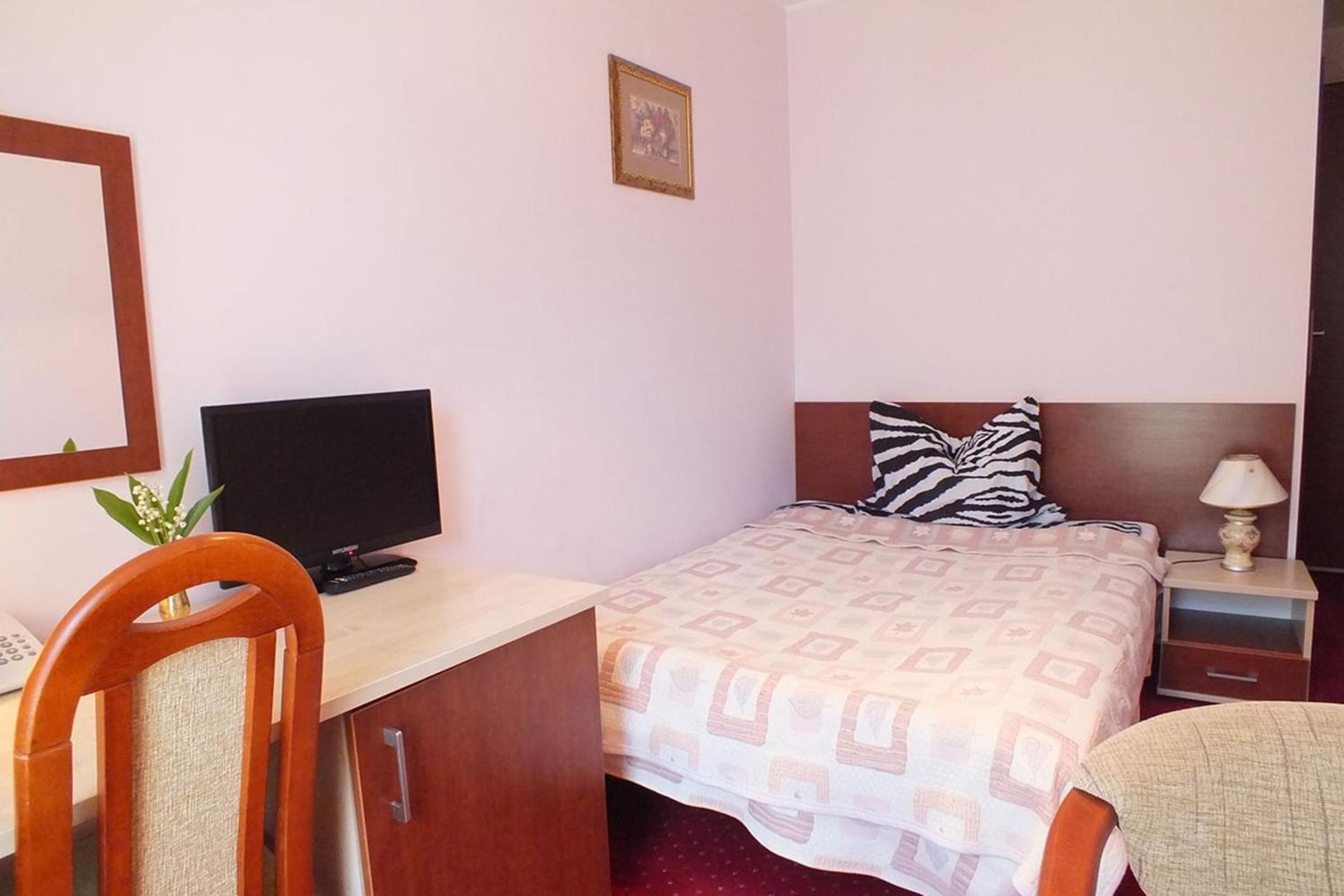Single Room photo 2
