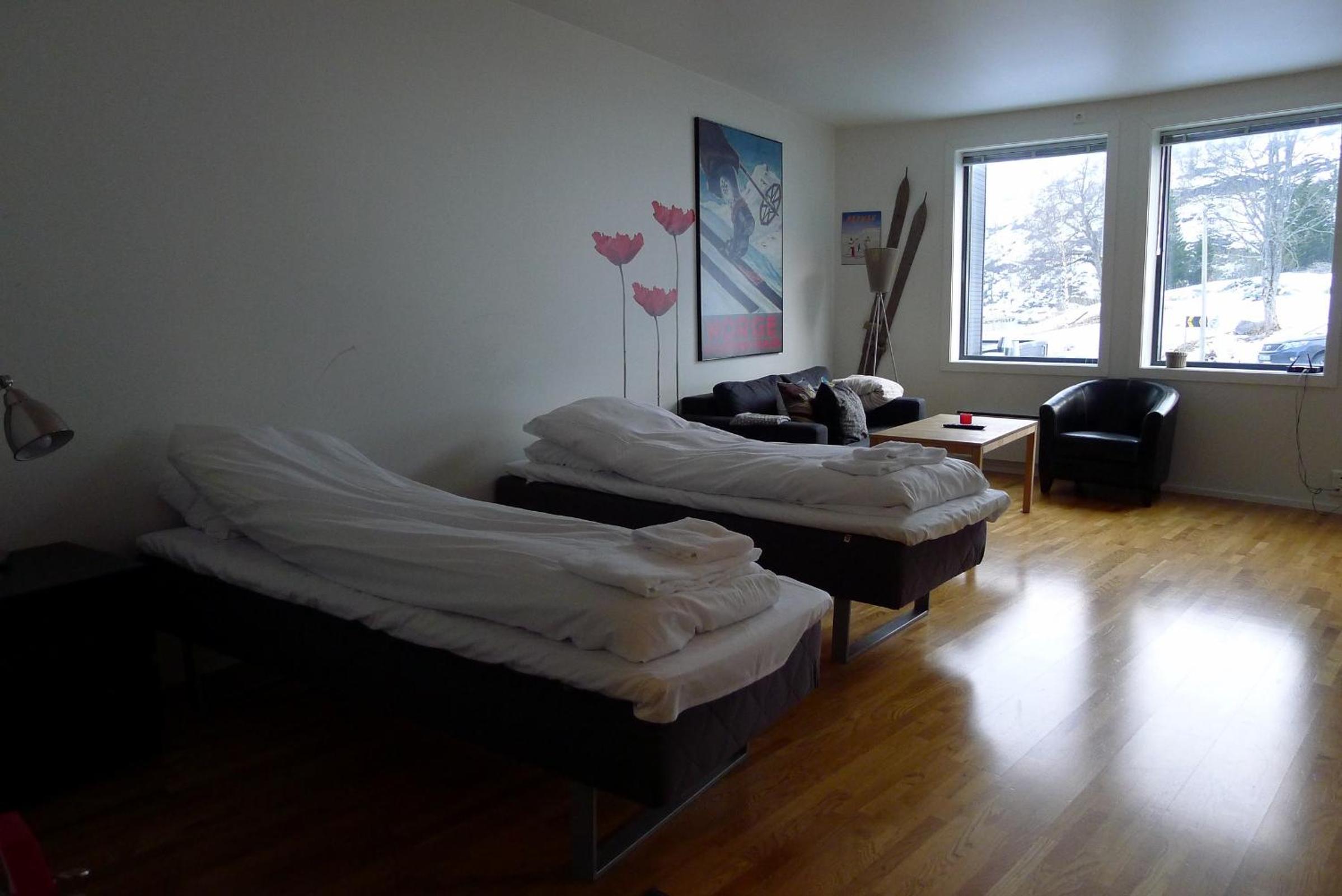 Family Room - Photo 7