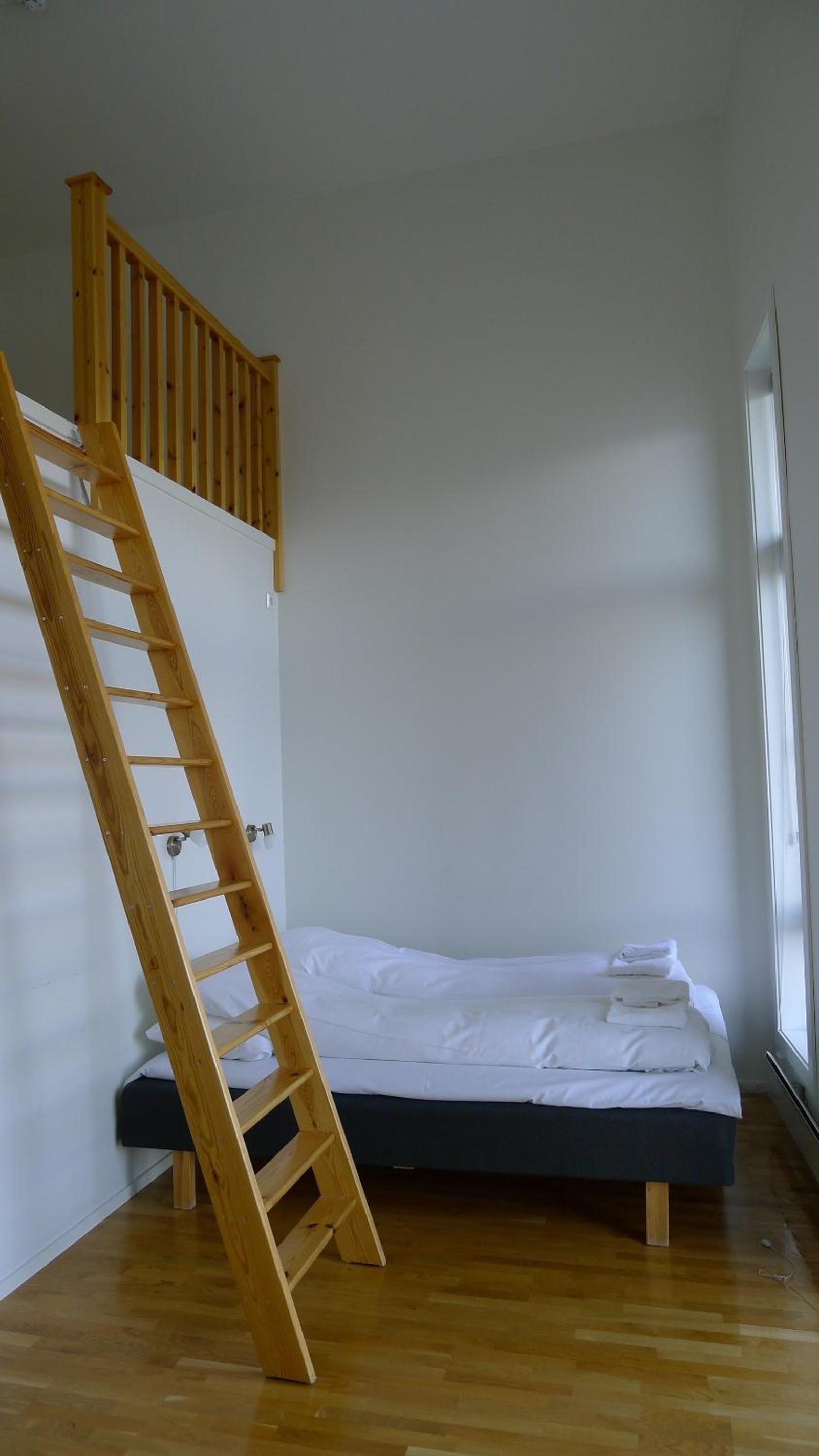Family Room - Photo 8
