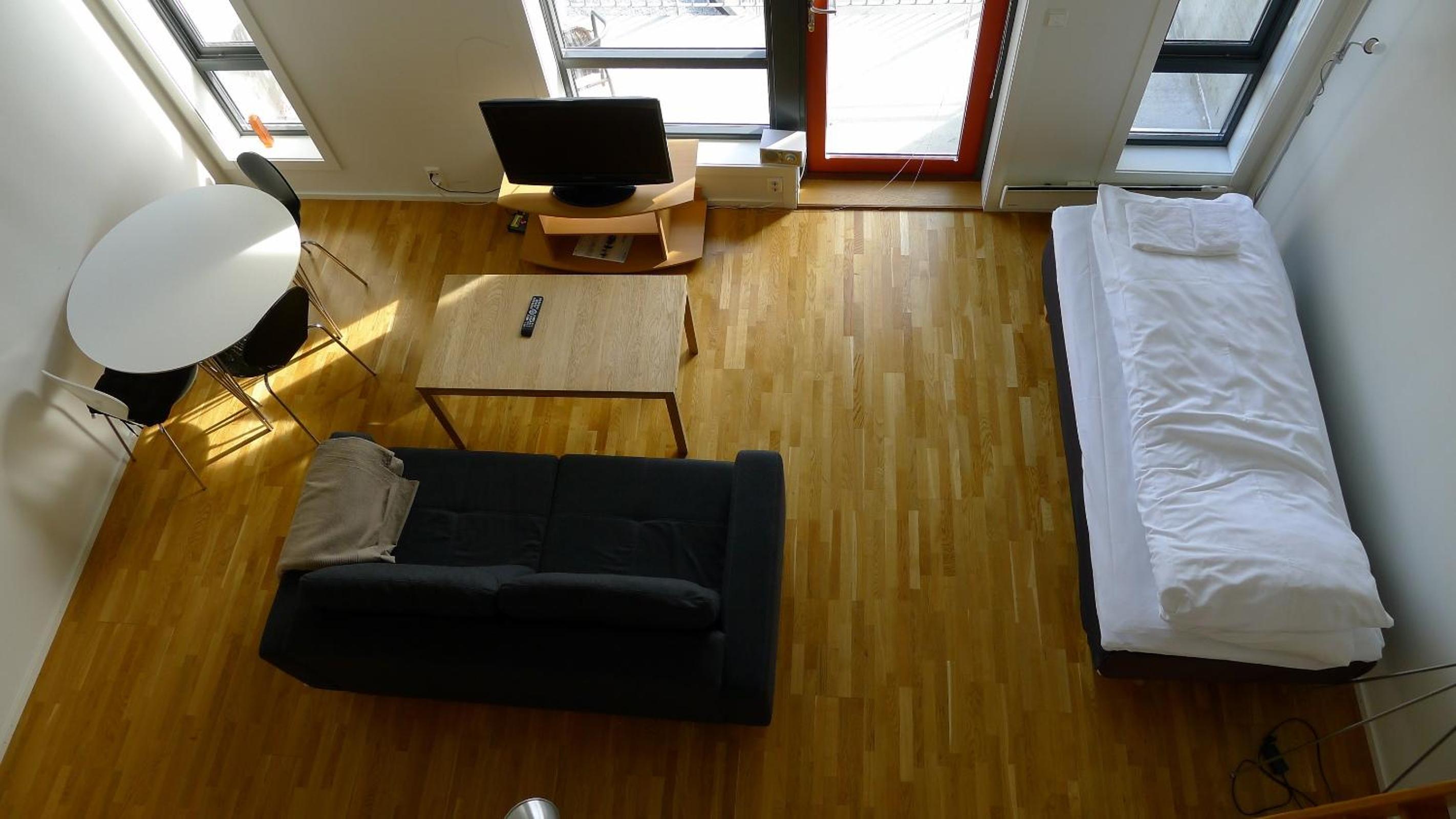 Family Room - Photo 5