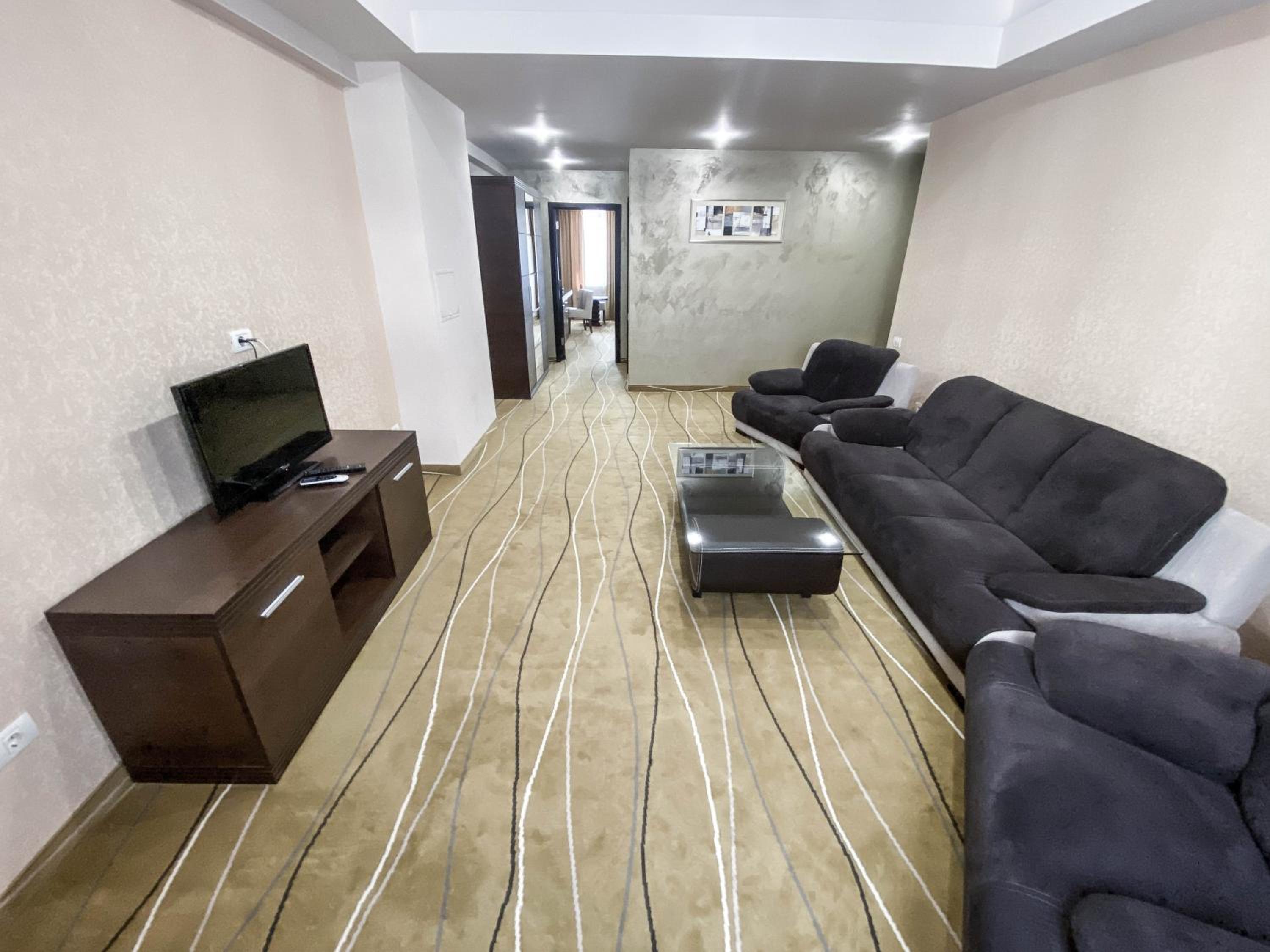 One-Bedroom Suite - Photo 1