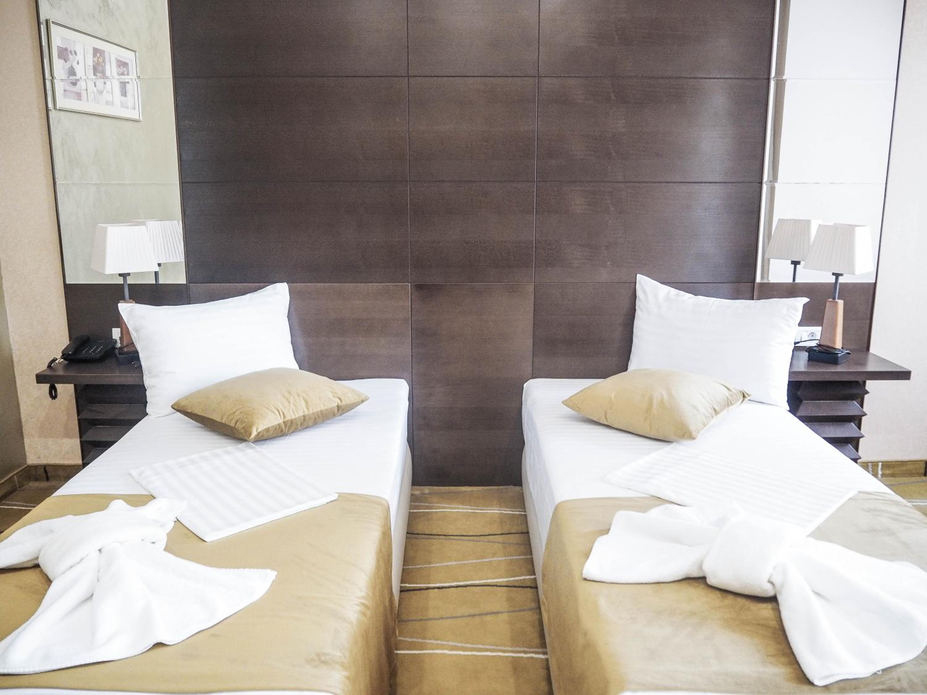 Twin Room - Photo 1