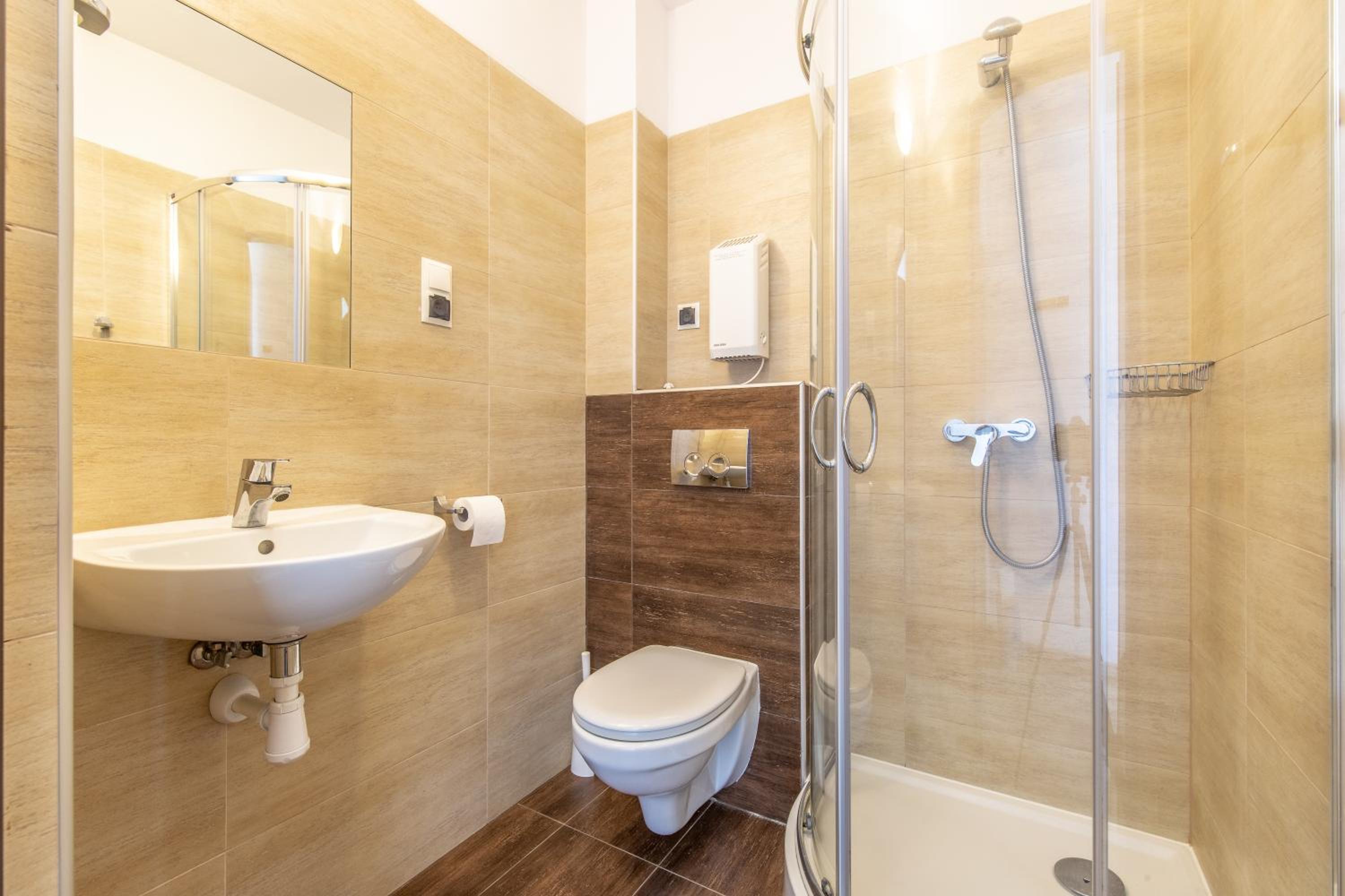 Large Double Room photo 3