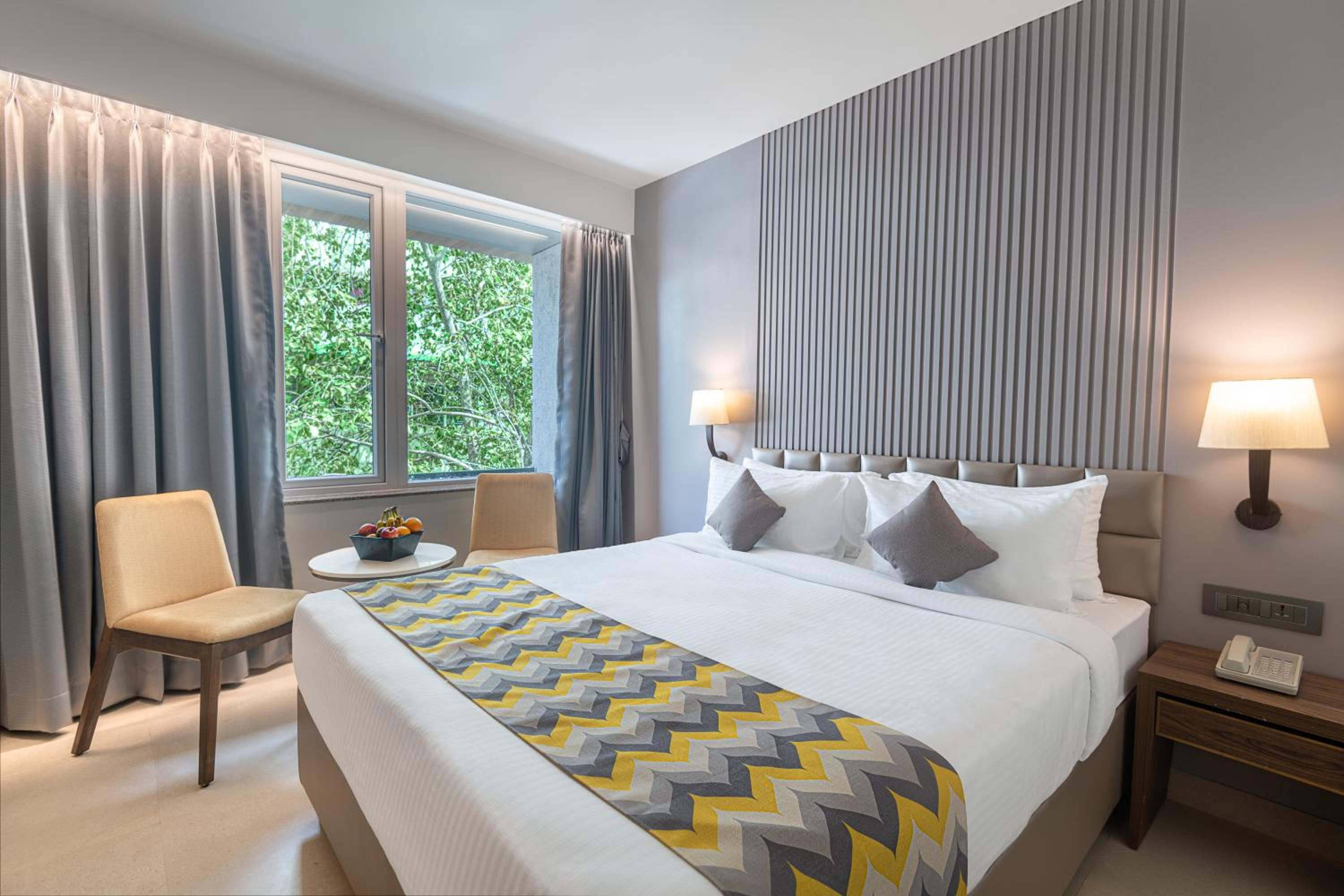 Standard King Room - Photo 2