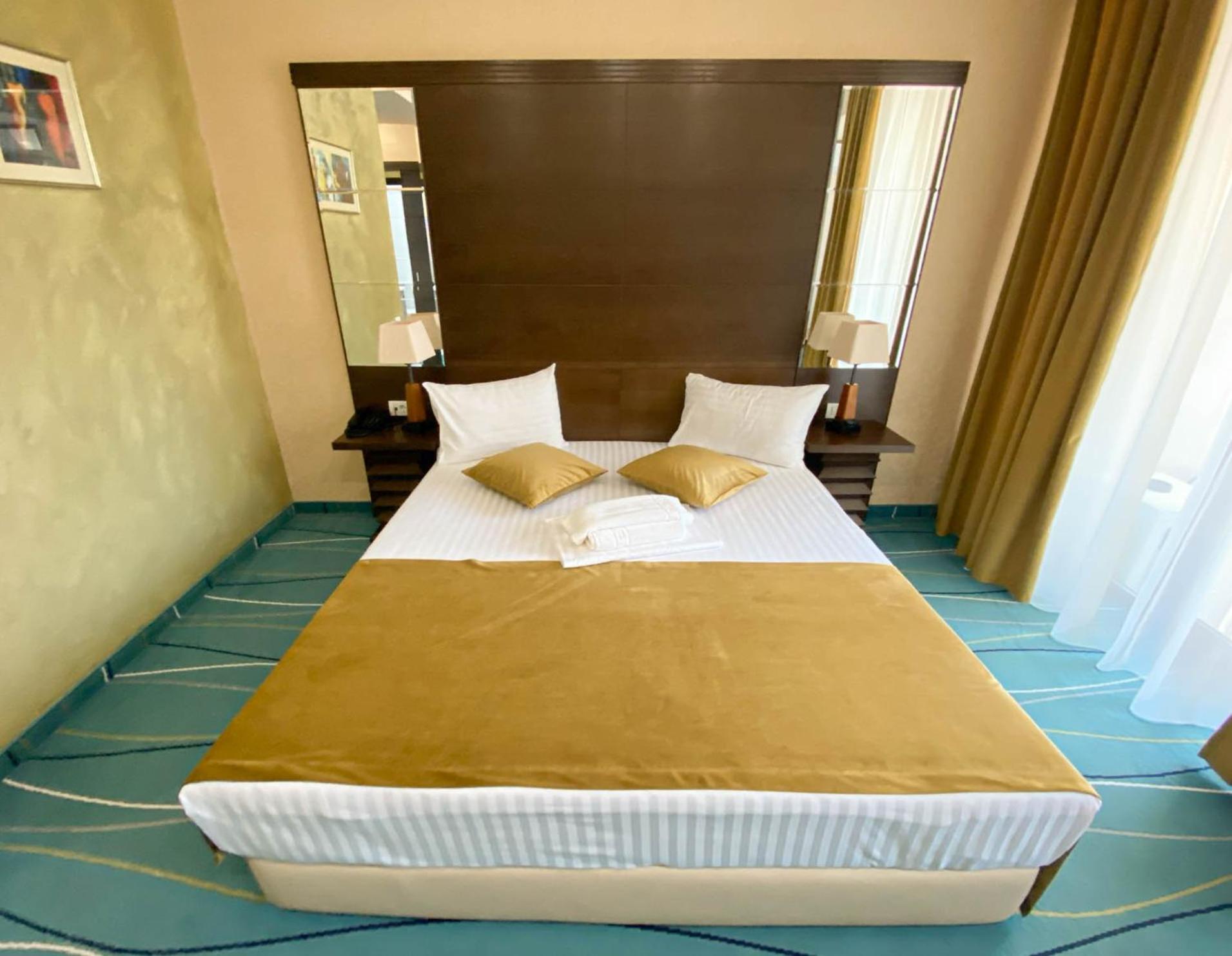Double Room - Photo 4