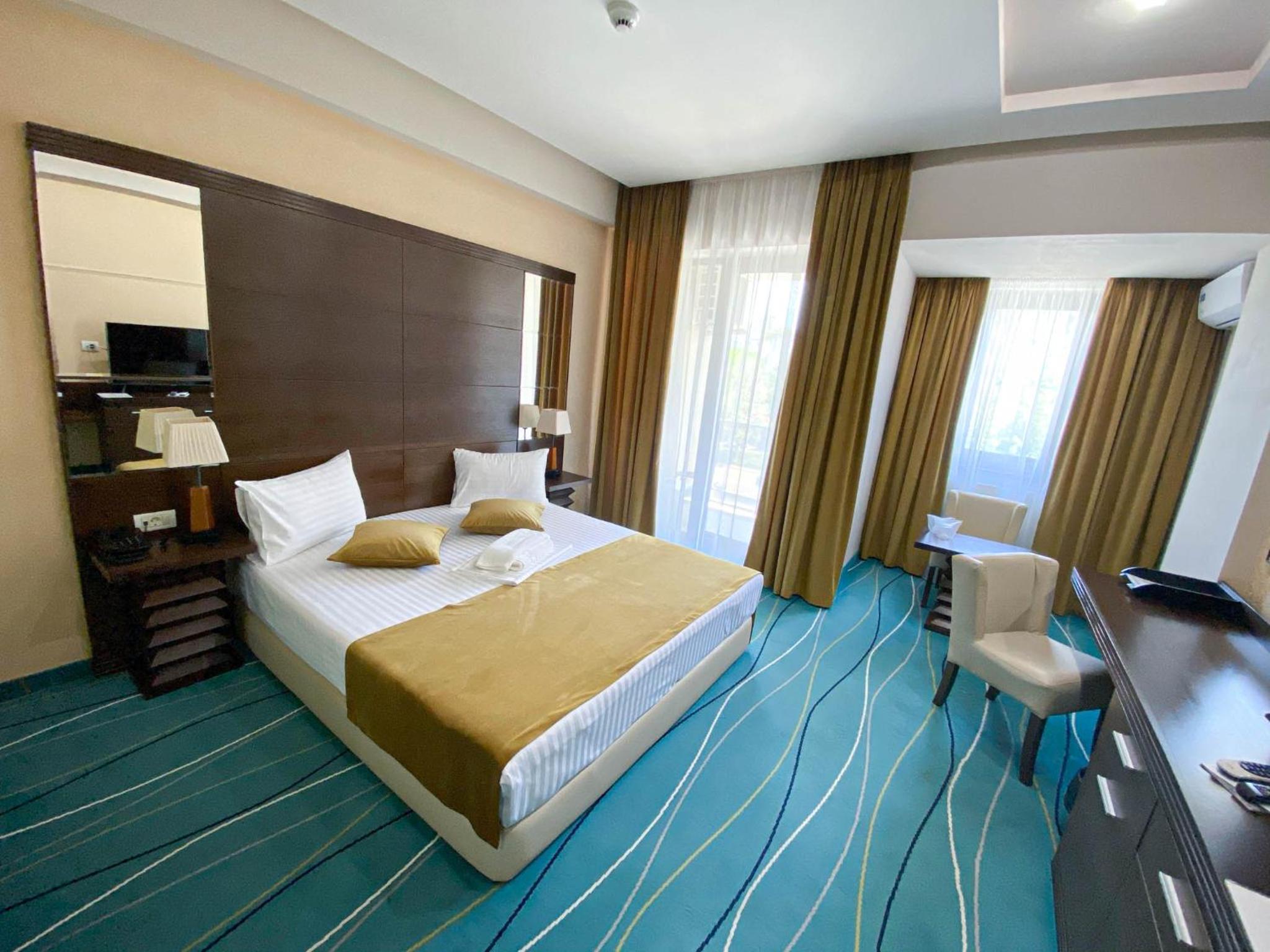 Double Room - Photo 6