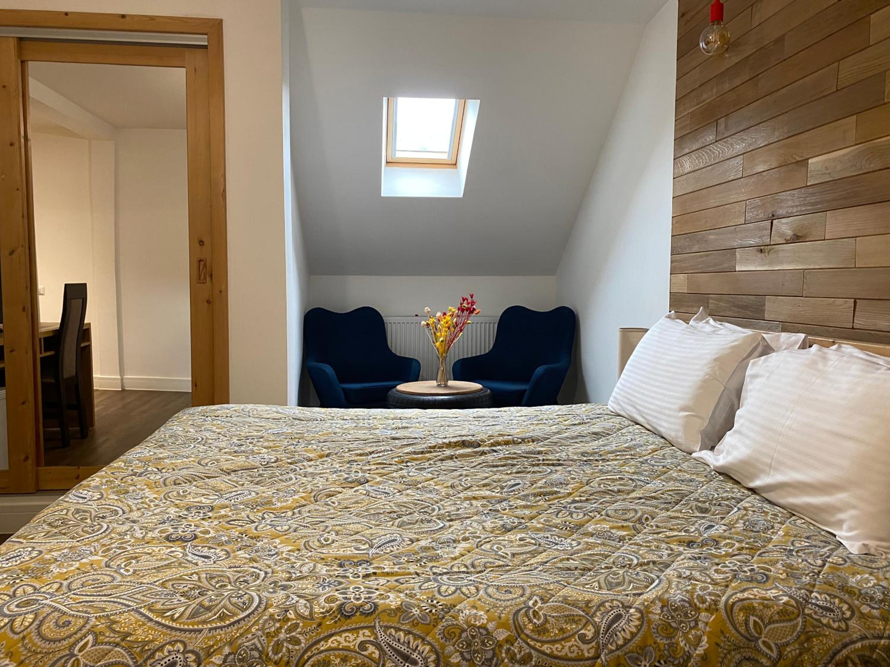 Double Room - Photo 3