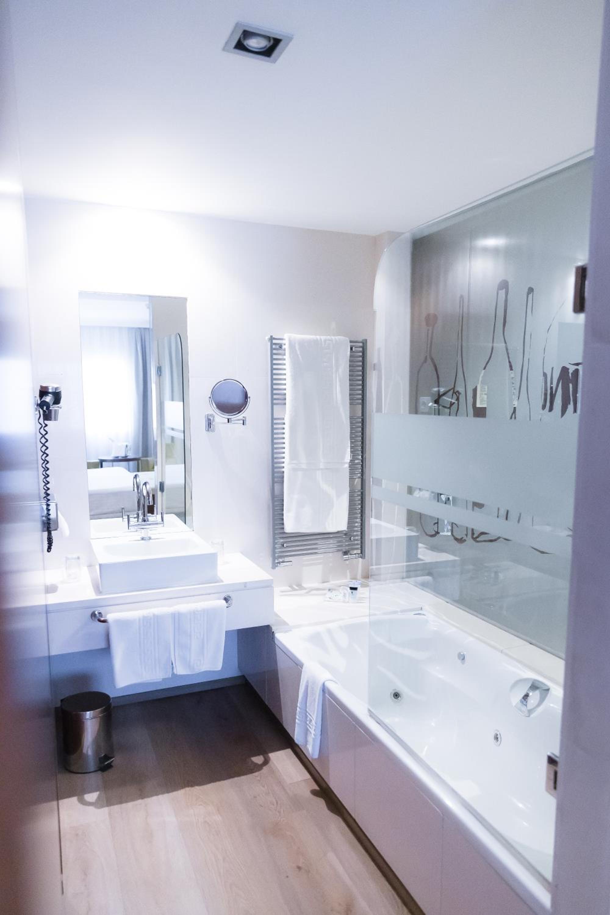 Superior Double Room - Photo 2