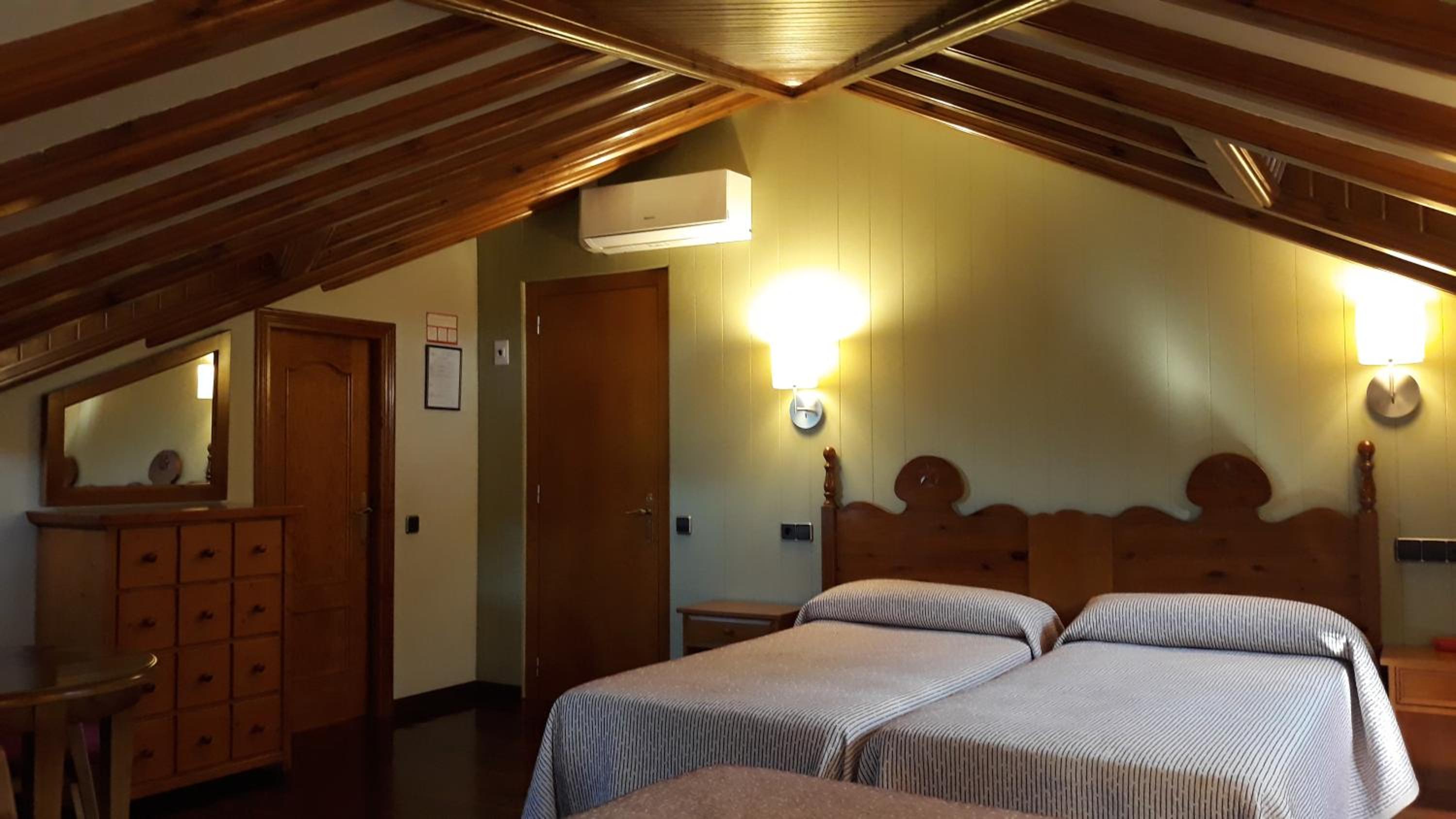 Family Room 4 Beds - Attic Exterior
