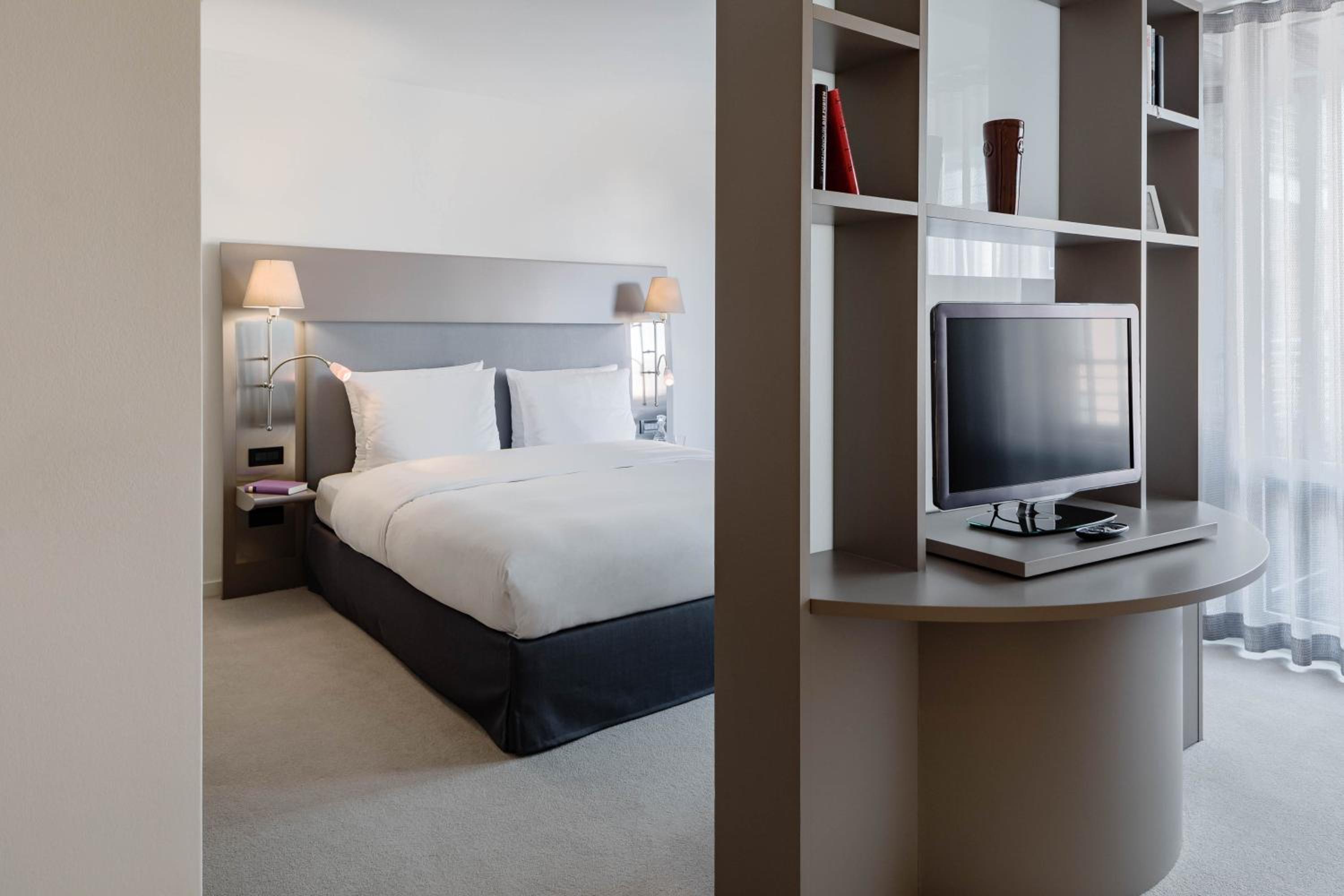 Management Suite with Balcony photo 1