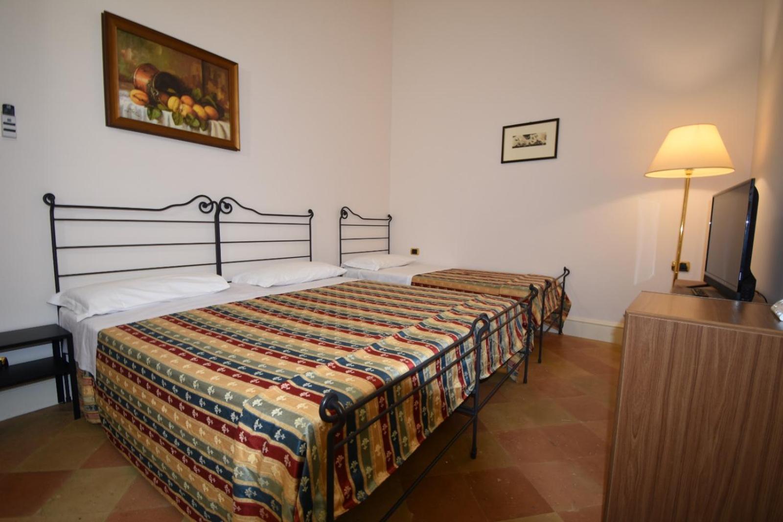 Classic Quadruple Room photo 1