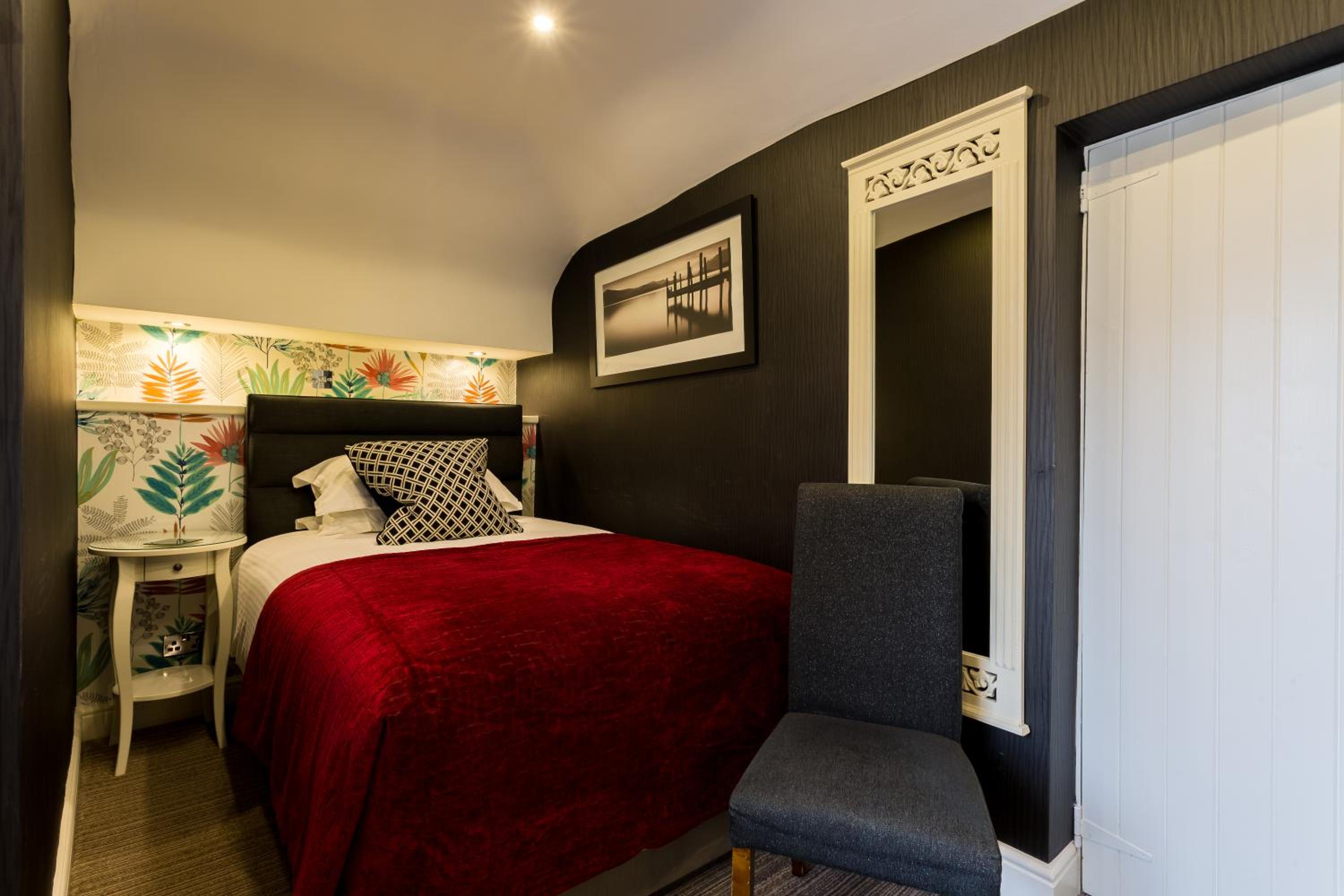 Single Room photo 2