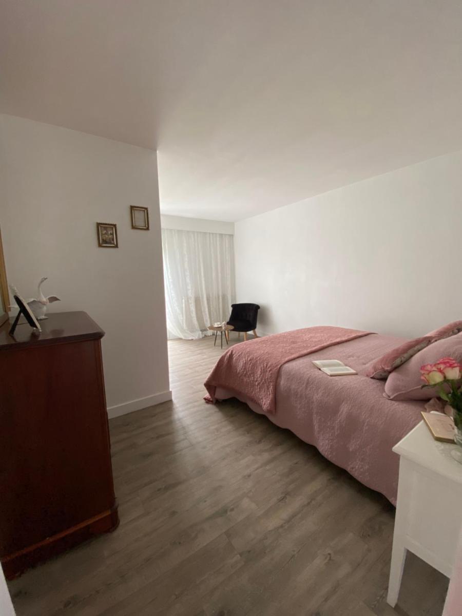 Deluxe Double Room with Shower photo 2