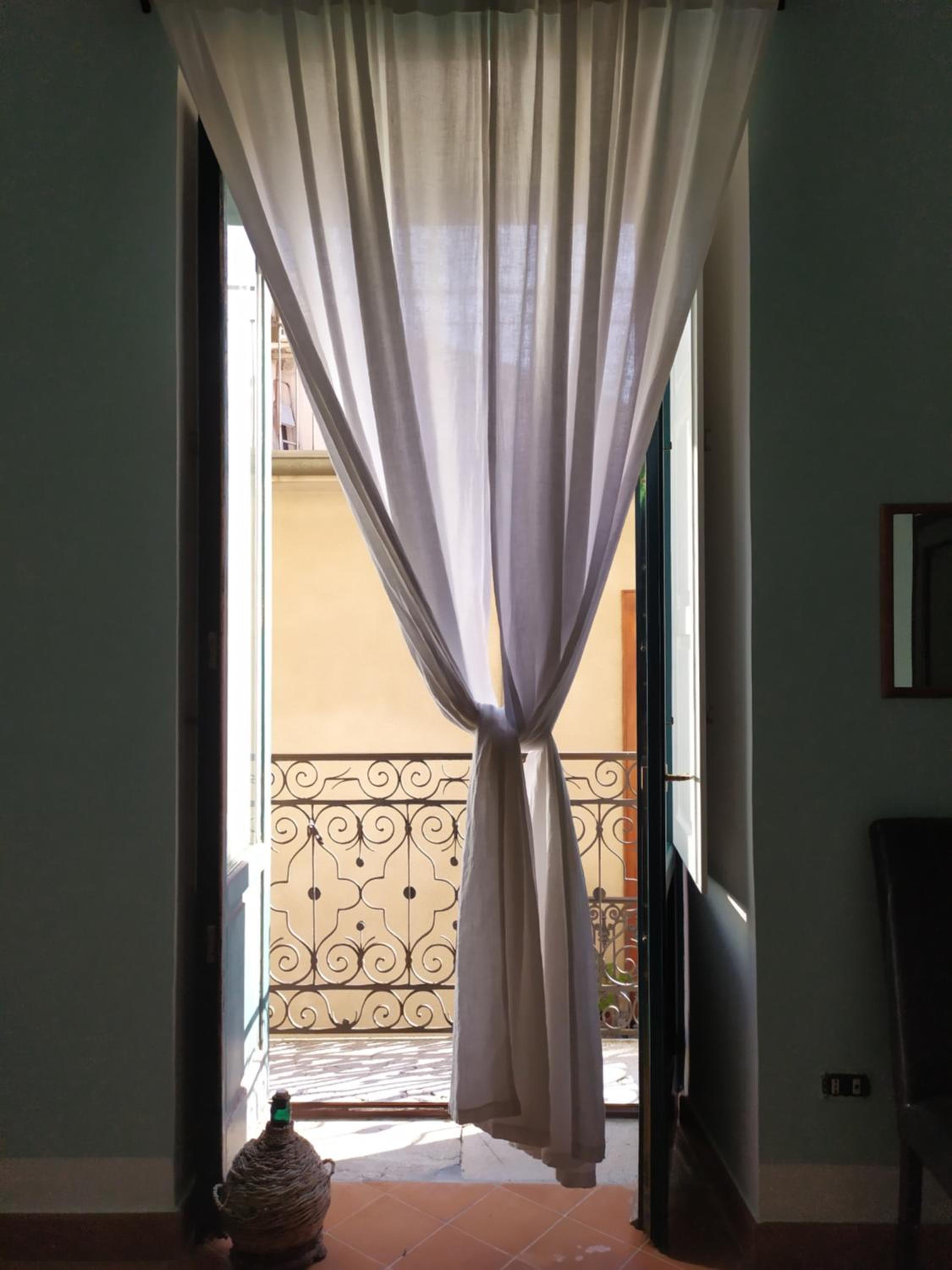Large Twin Room - Photo 3