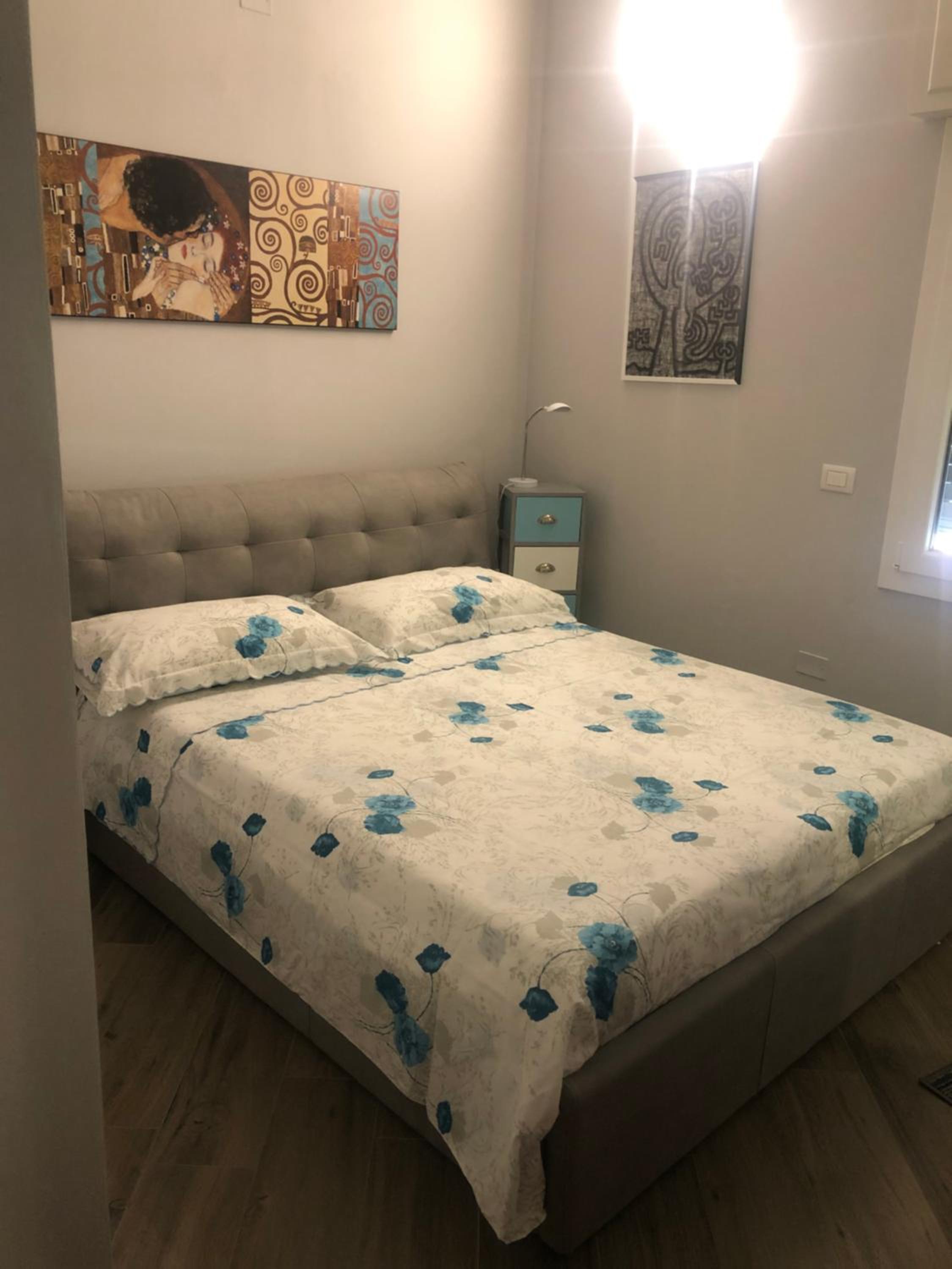Double Room with Private Bathroom - Photo 22
