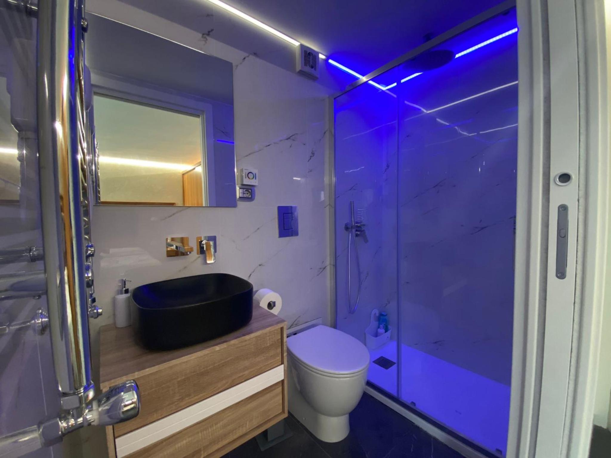 Deluxe Double Room - Photo 14