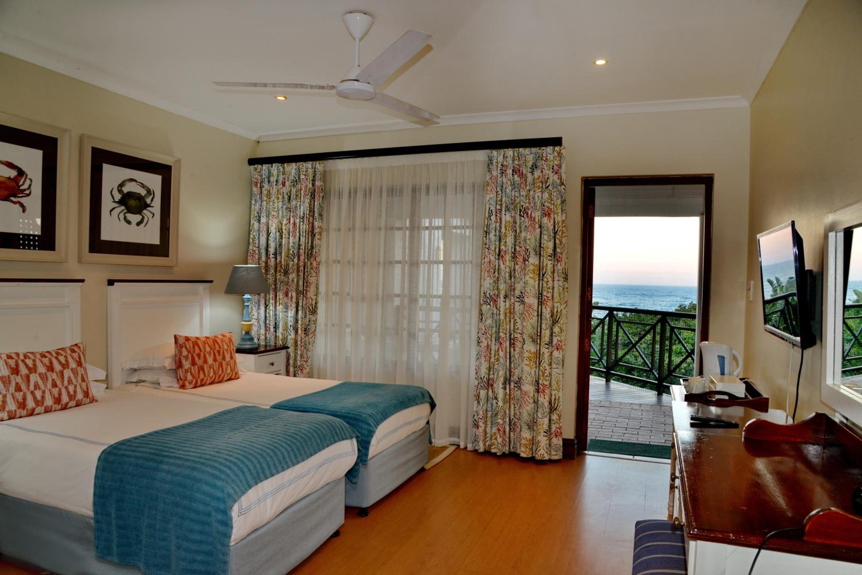 Twin Room - Photo 7