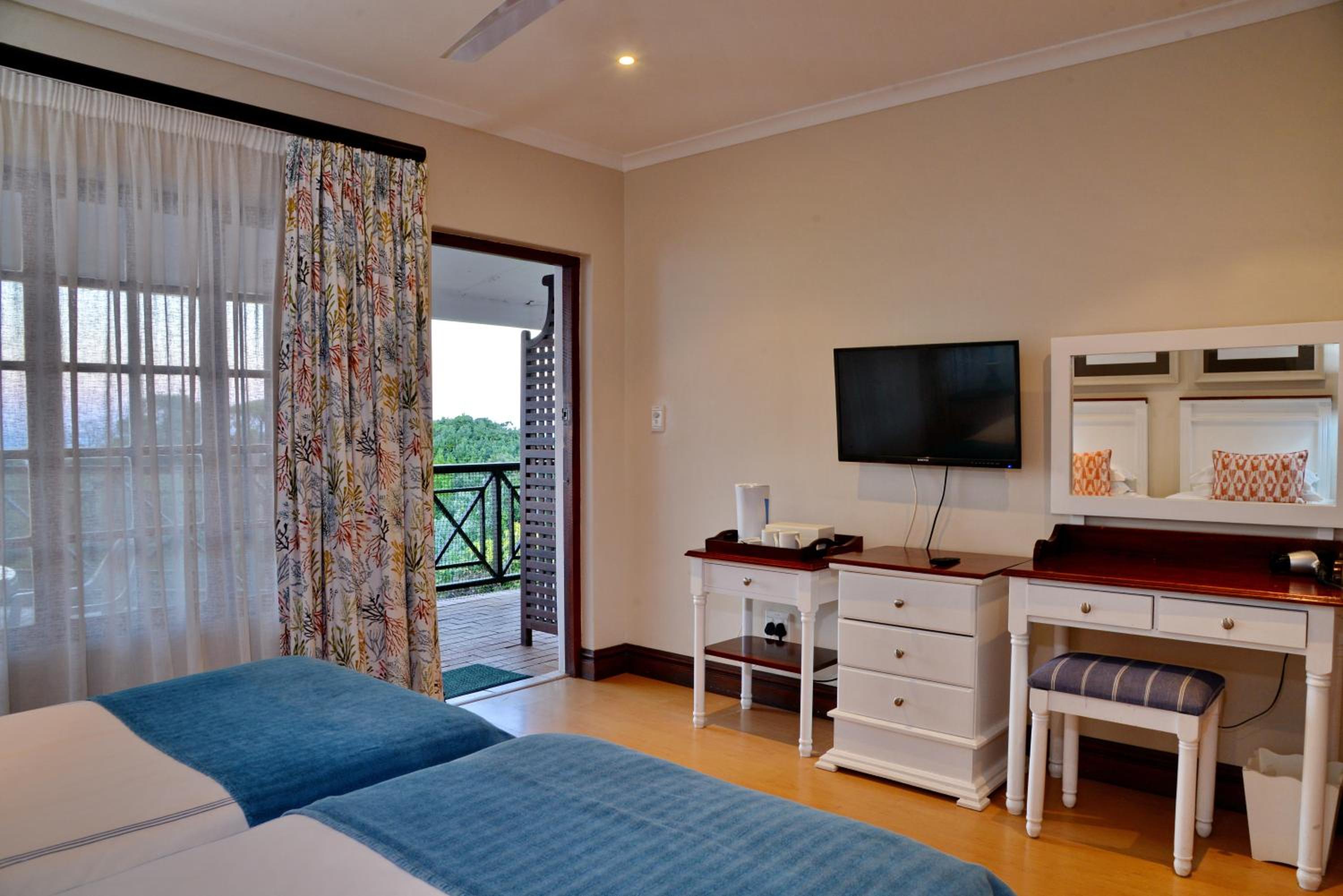 Twin Room - Photo 2