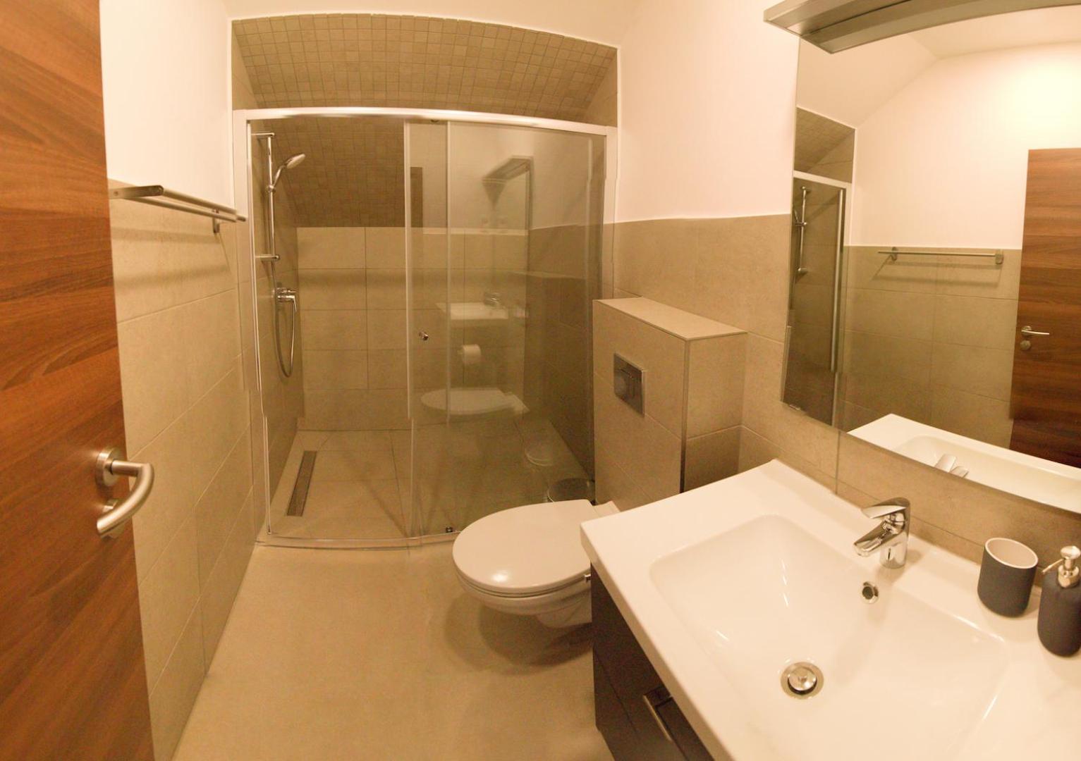 Family Room with Private Bathroom - Photo 9