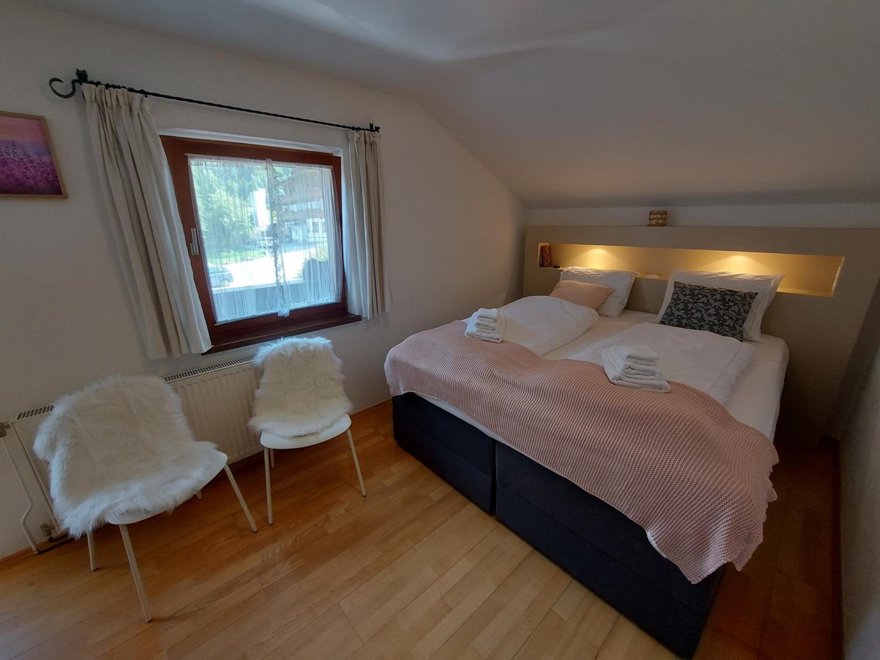 Double Room with Private Bathroom photo 2