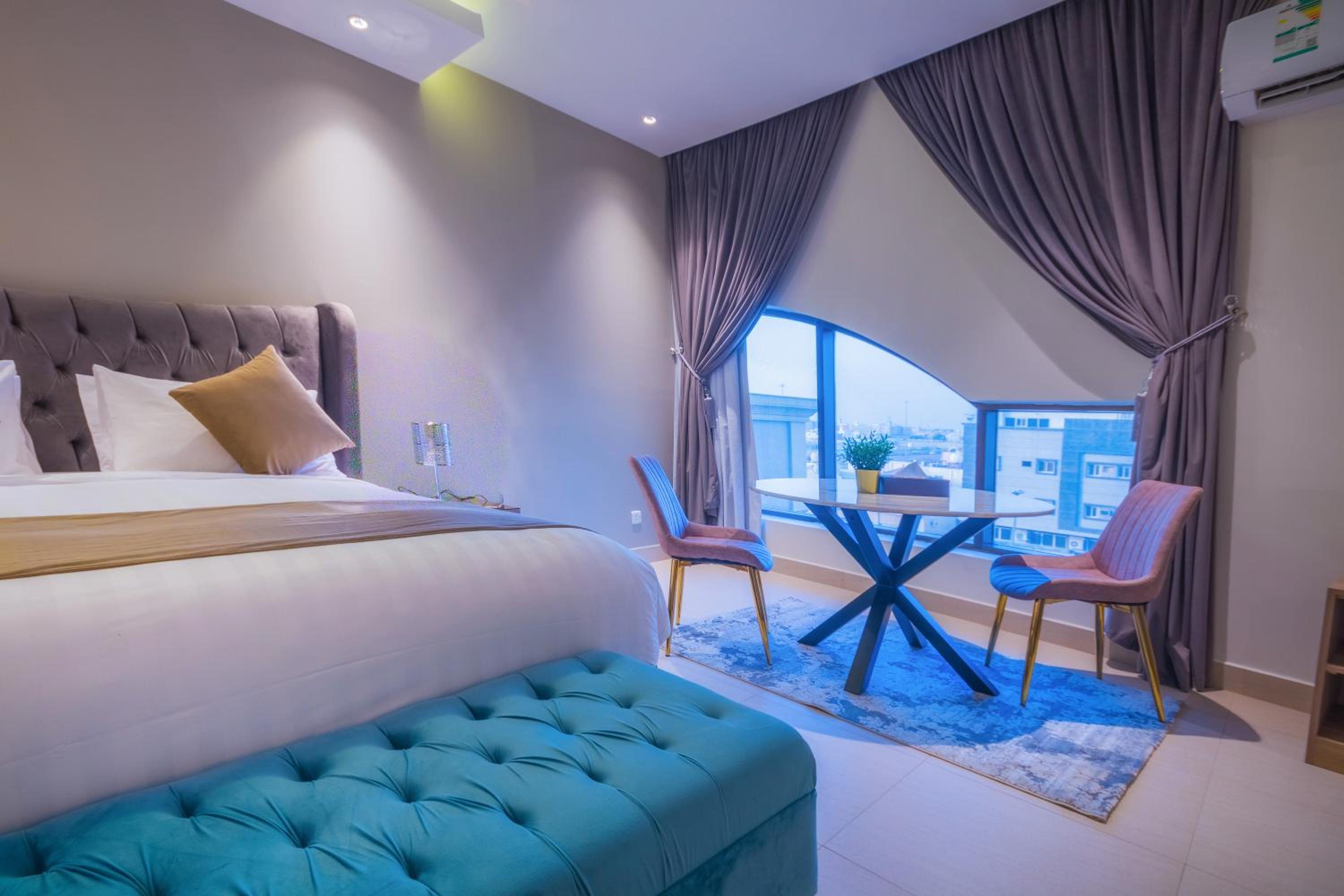 Queen Suite
