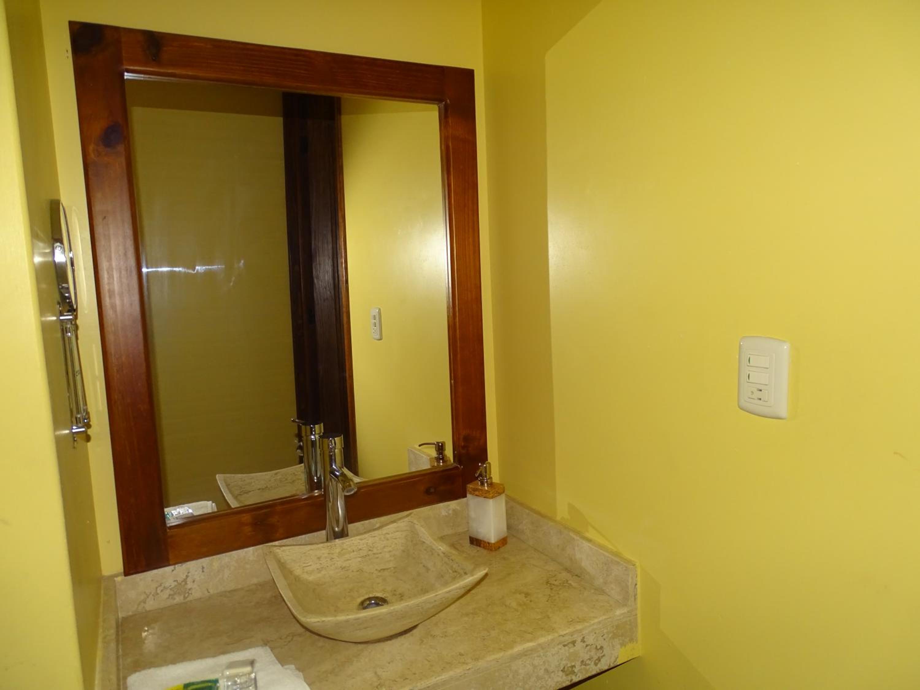 Twin Room - Photo 6