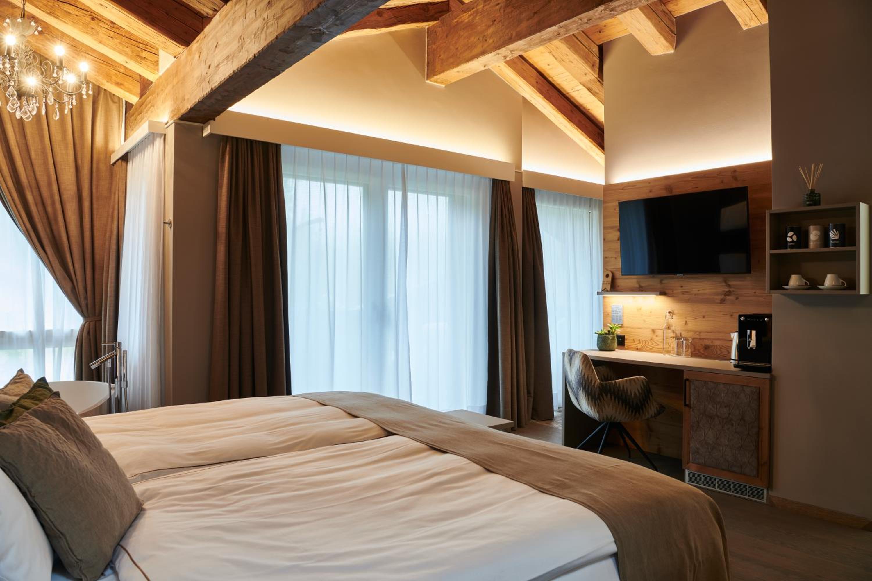 Spa Double Room with Matterhorn View - Photo 4