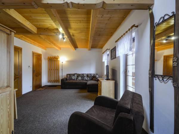 Apartment with Mountain View photo 2