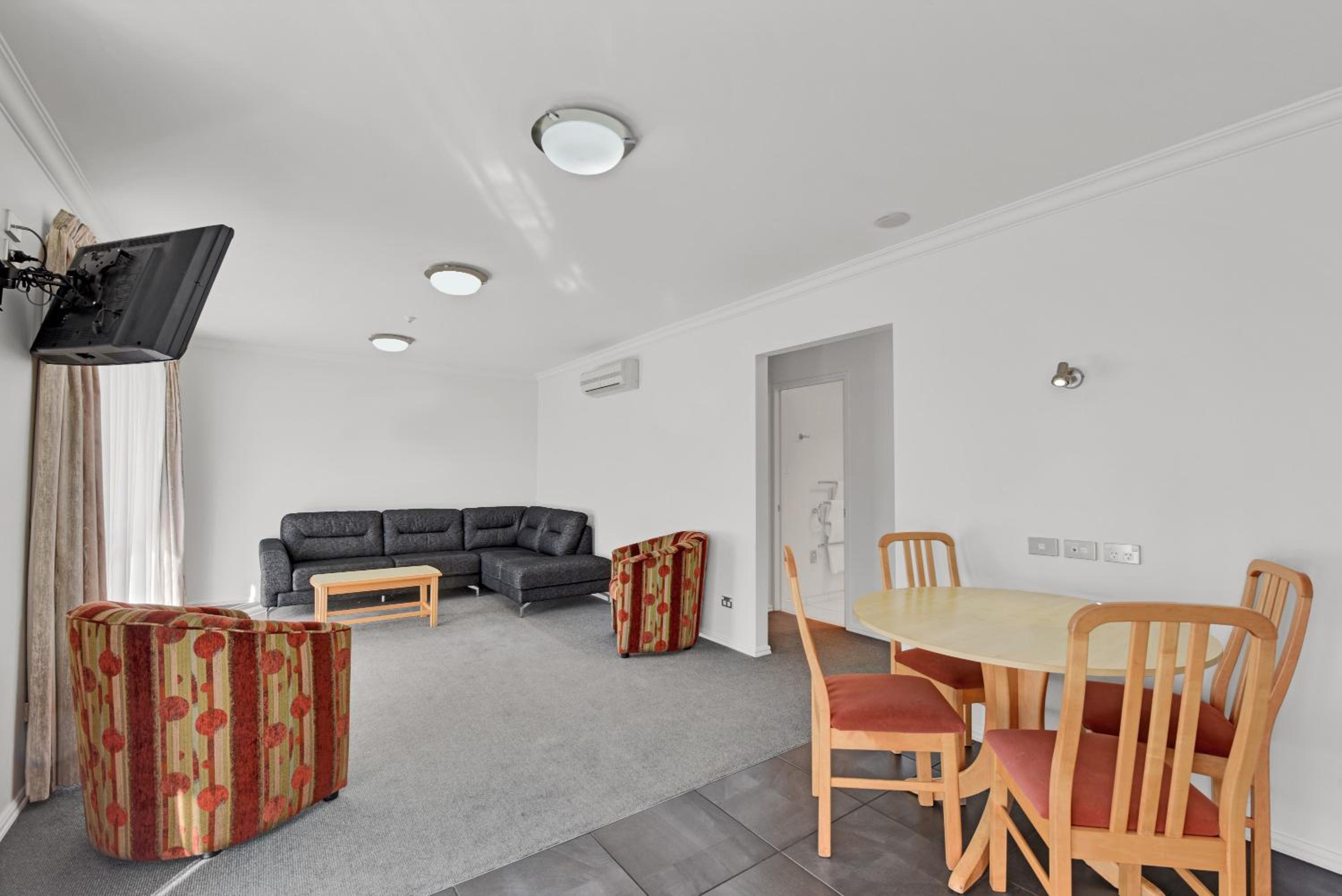Two Bedroom Apartment  - Photo 1
