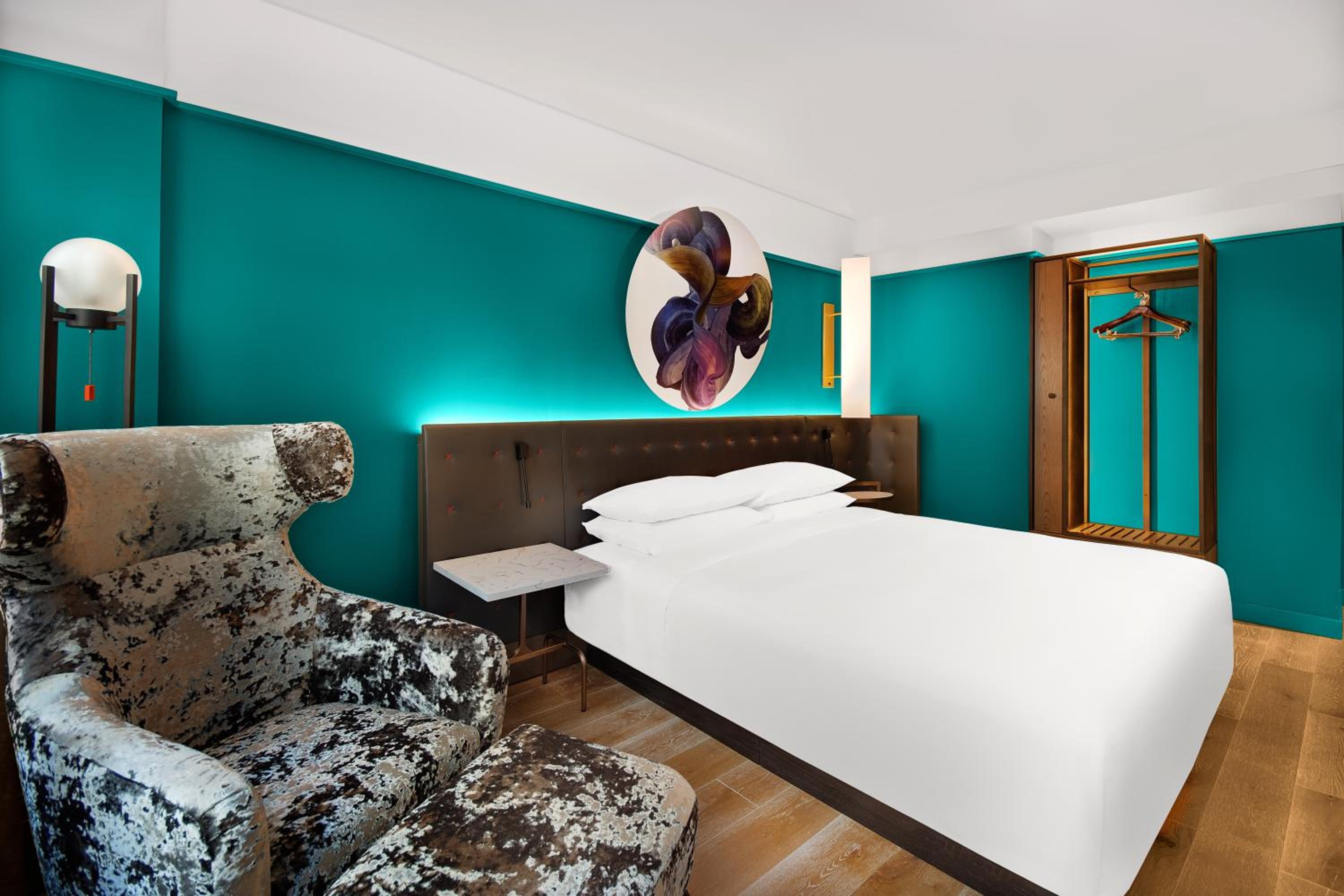 Standard King Room
