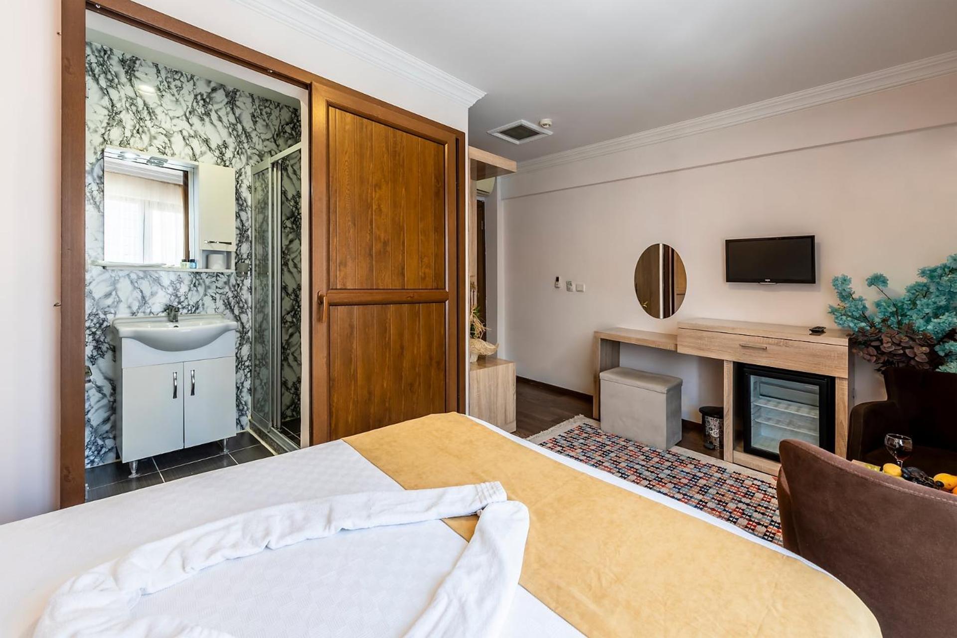 Deluxe Double Room photo 2