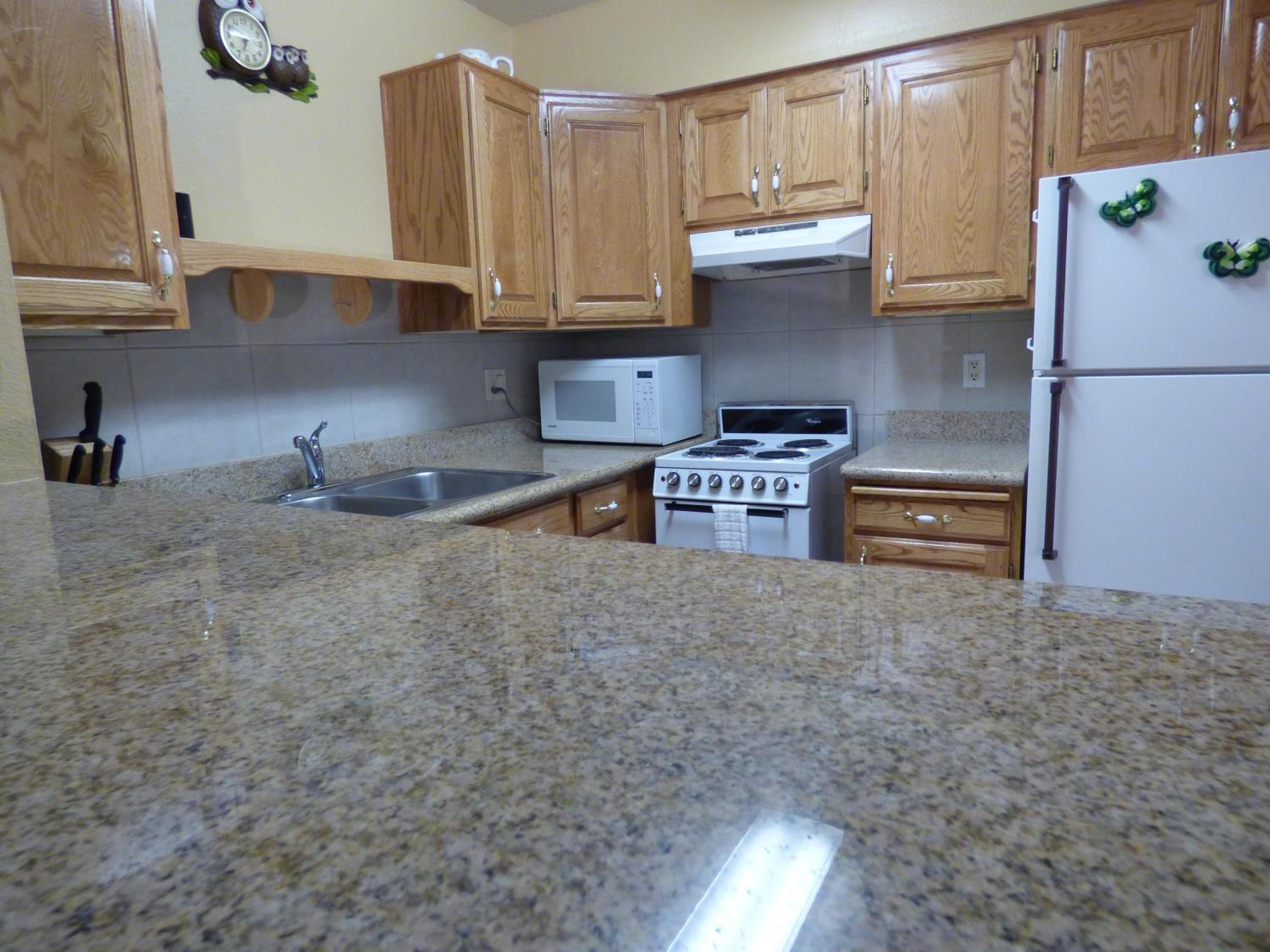Two-Bedroom Apartment - Photo 4